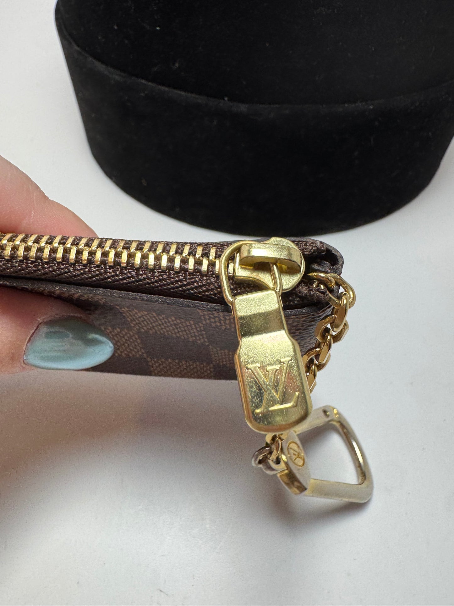 Louis Vuitton Damier Ebene Key Cles/Key Pouch