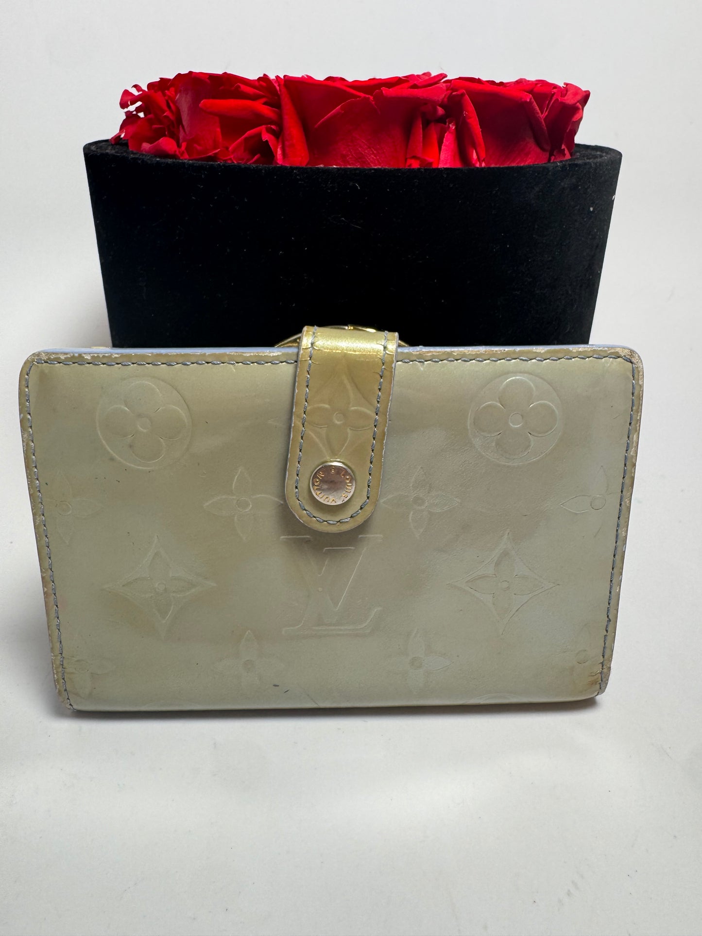 Louis Vuitton Porte Monnaie Billets Viennois Kiss clock French Vernis Leather Green w Blue Interior