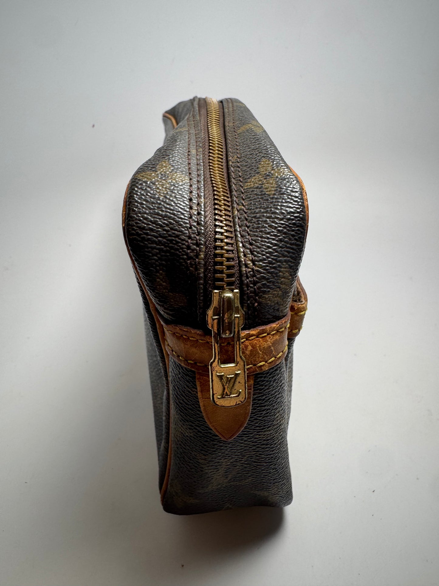 Louis Vuitton Compeigne 23 Monogram Toiletry Bag/Cosmetic Bag/Clutch