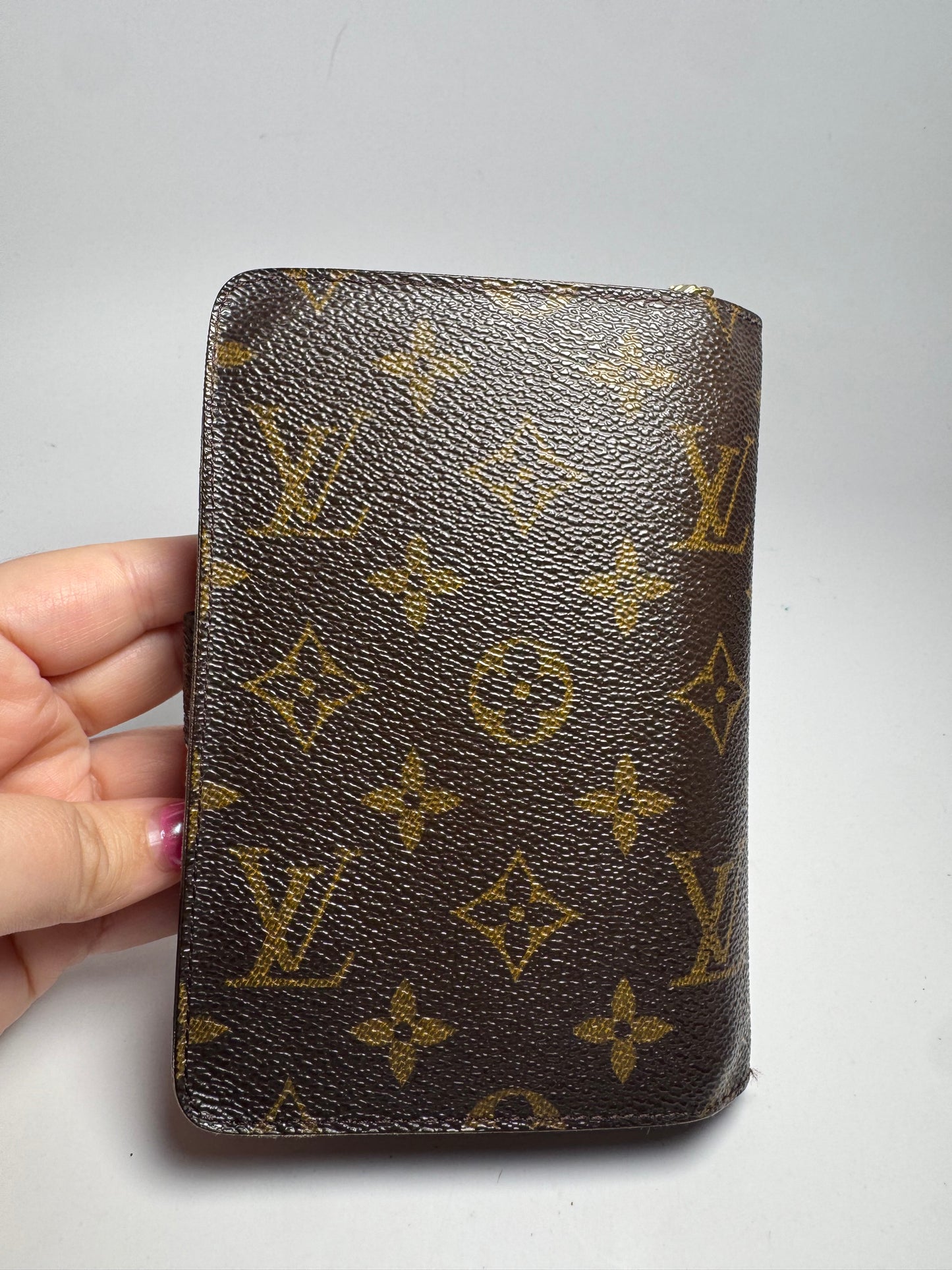 Louis Vuitton Porte Papier Wallet/Passport Holder in Monogram Made in France January 2001