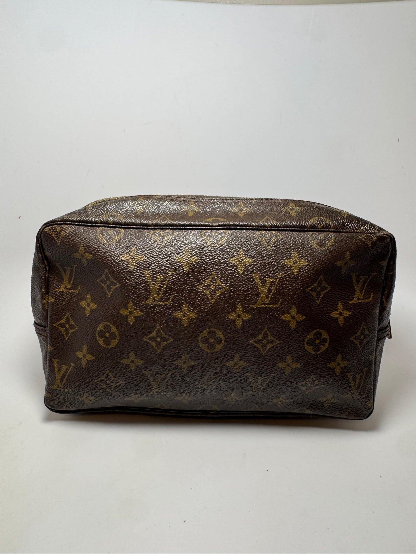 Louis Vuitton Trousse 28 Monogram Makeup Bag/Toiletry Bag