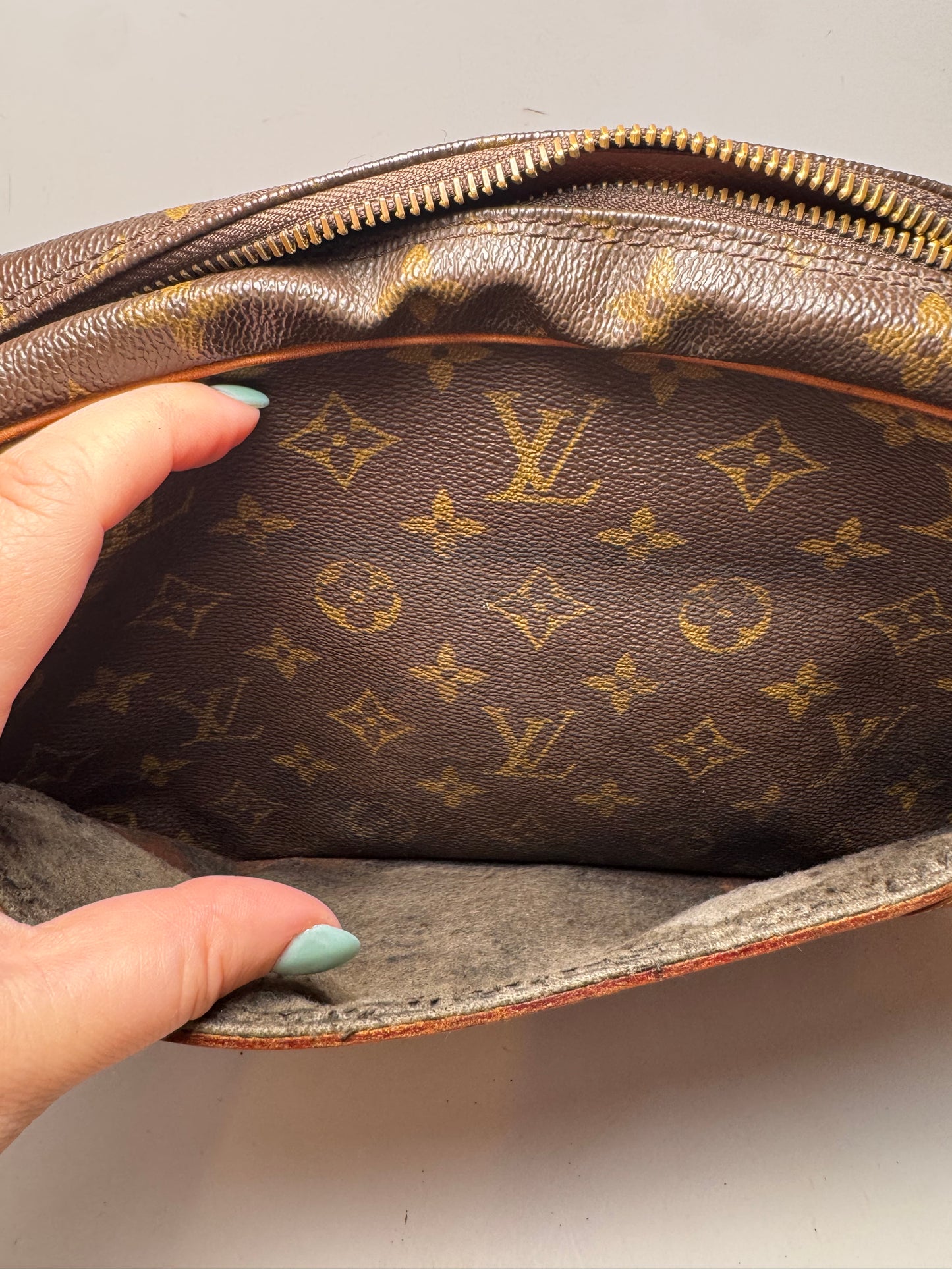 Louis Vuitton Compiegne 28 Monogram Travel Pouch