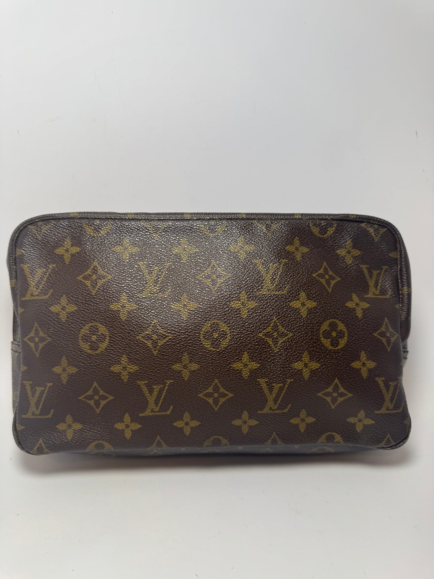 Louis Vuitton Trousse 28 Monogram Makeup Bag/Toiletry Bag