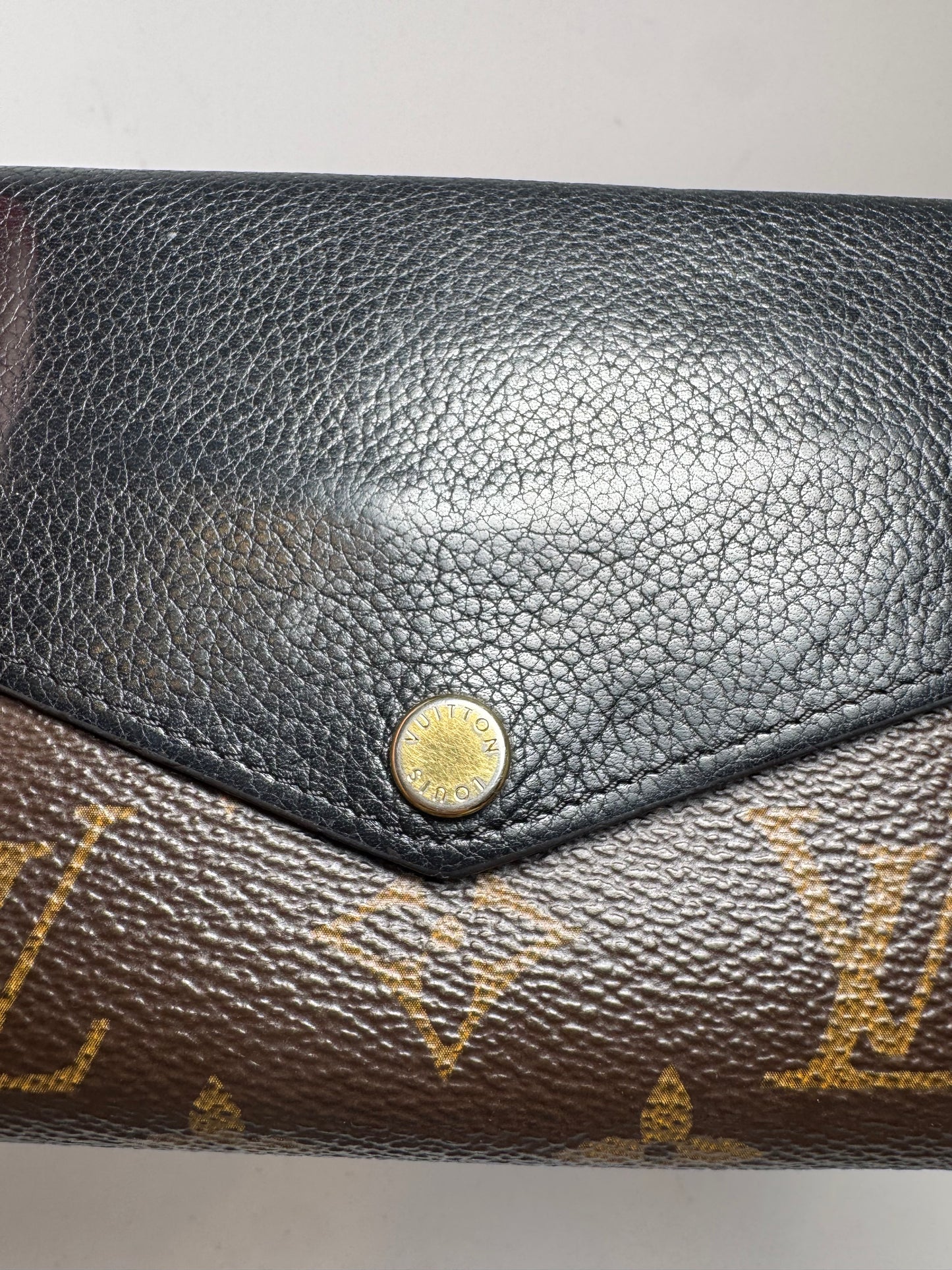 Louis Vuitton Monogram Pallas Envelope Wallet w/Black Leather