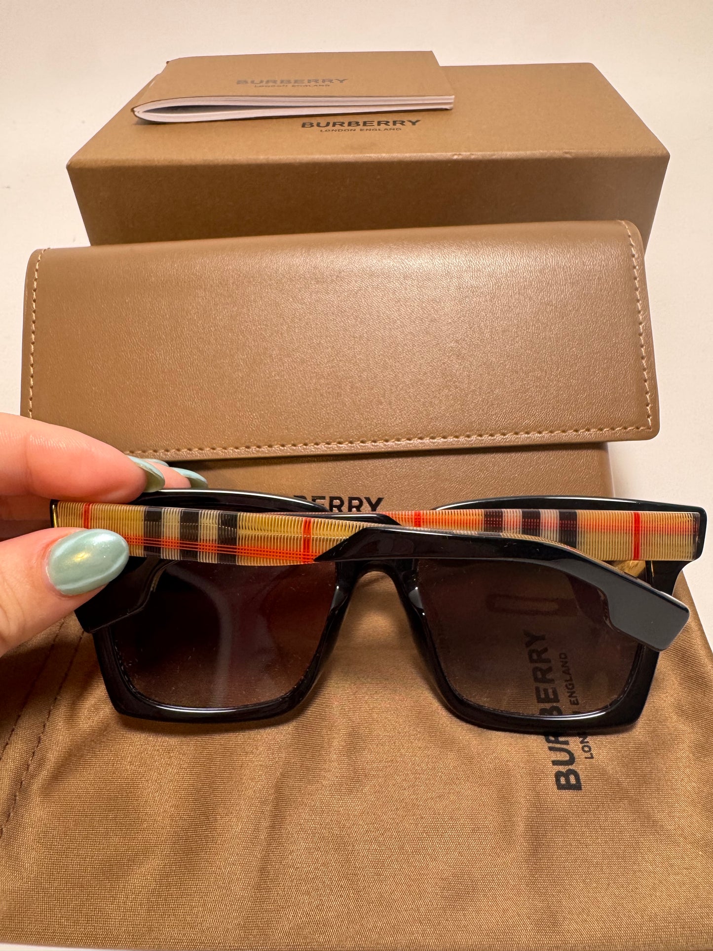 Burberry BE4335 Maple Black Square Sunglasses – Check Plaid Arms, Made in Italy