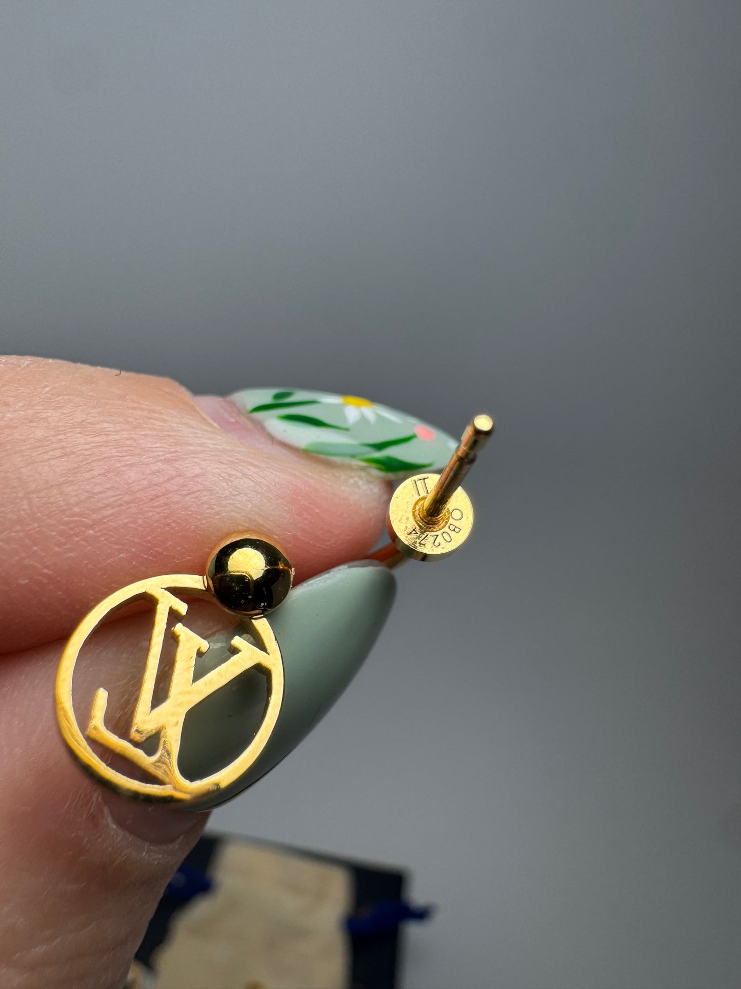 Louis Vuitton Blooming Earrings – Gold Metal – Limited Edition Box & Dust Bag