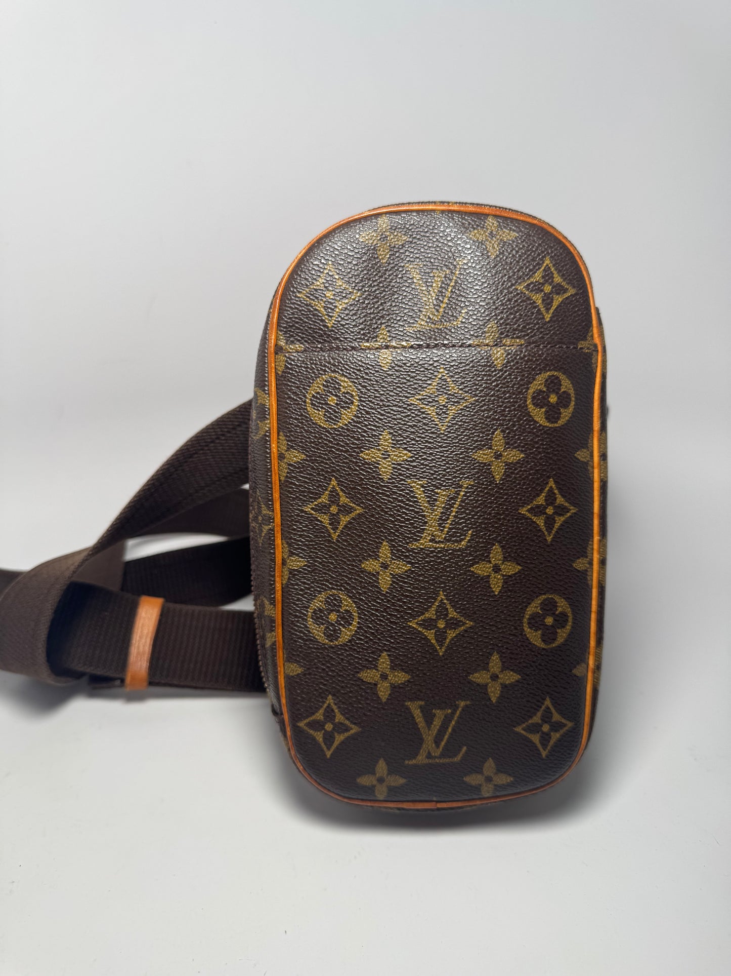 Louis Vuitton Pochette Gange Monogram Bum Bag/Sling Bag in Monogram