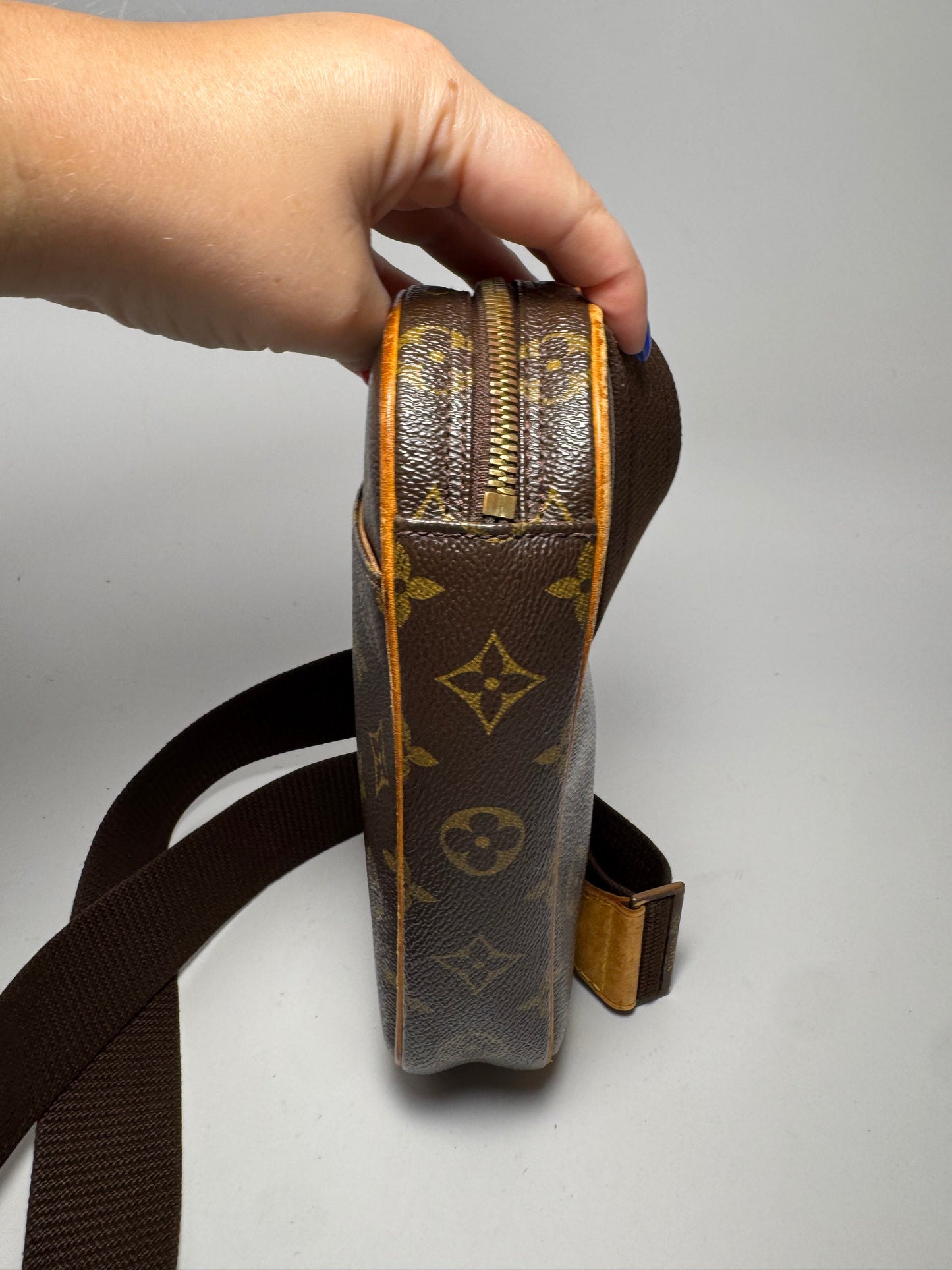 Louis Vuitton Pochette Gange Bum Bag/Sling Bag in Monogram