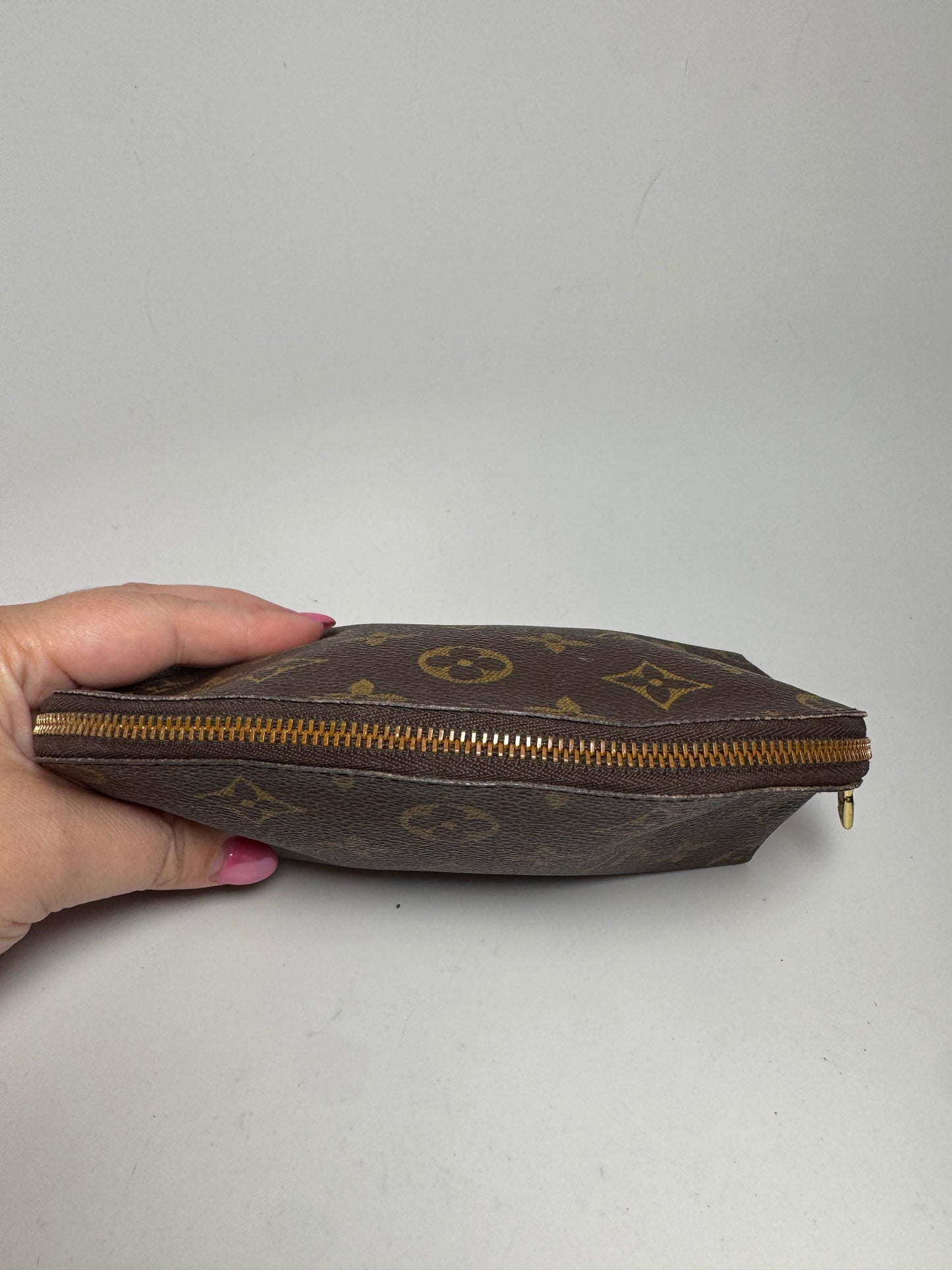 Louis Vuitton Cosmetic Pouch Monogram, November 2001