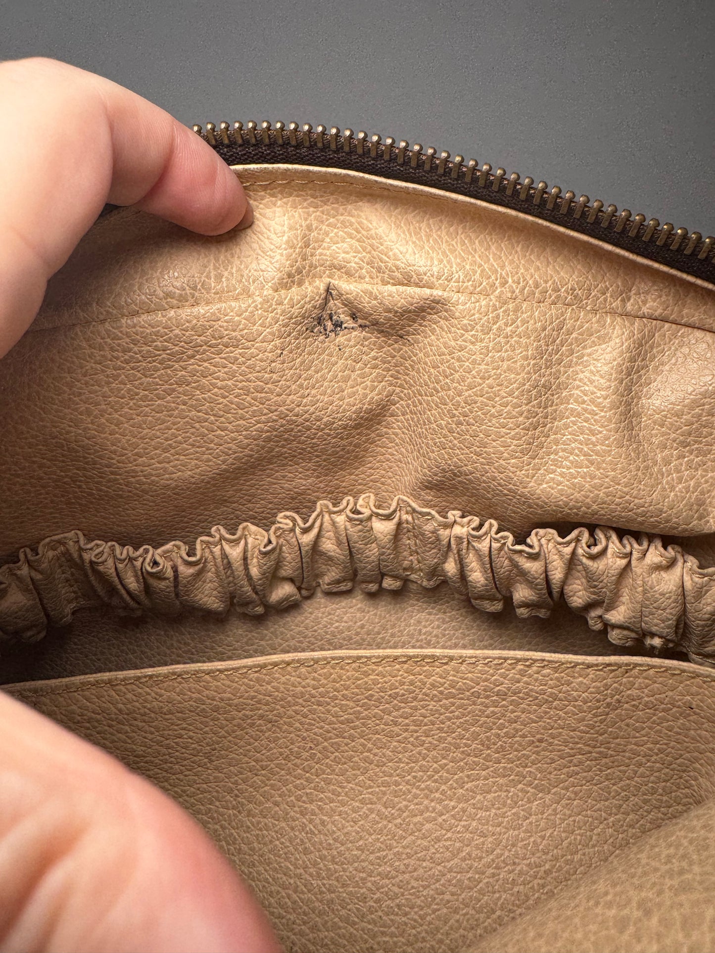 Louis Vuitton Trousse 28 Monogram Makeup Bag/Toiletry Bag