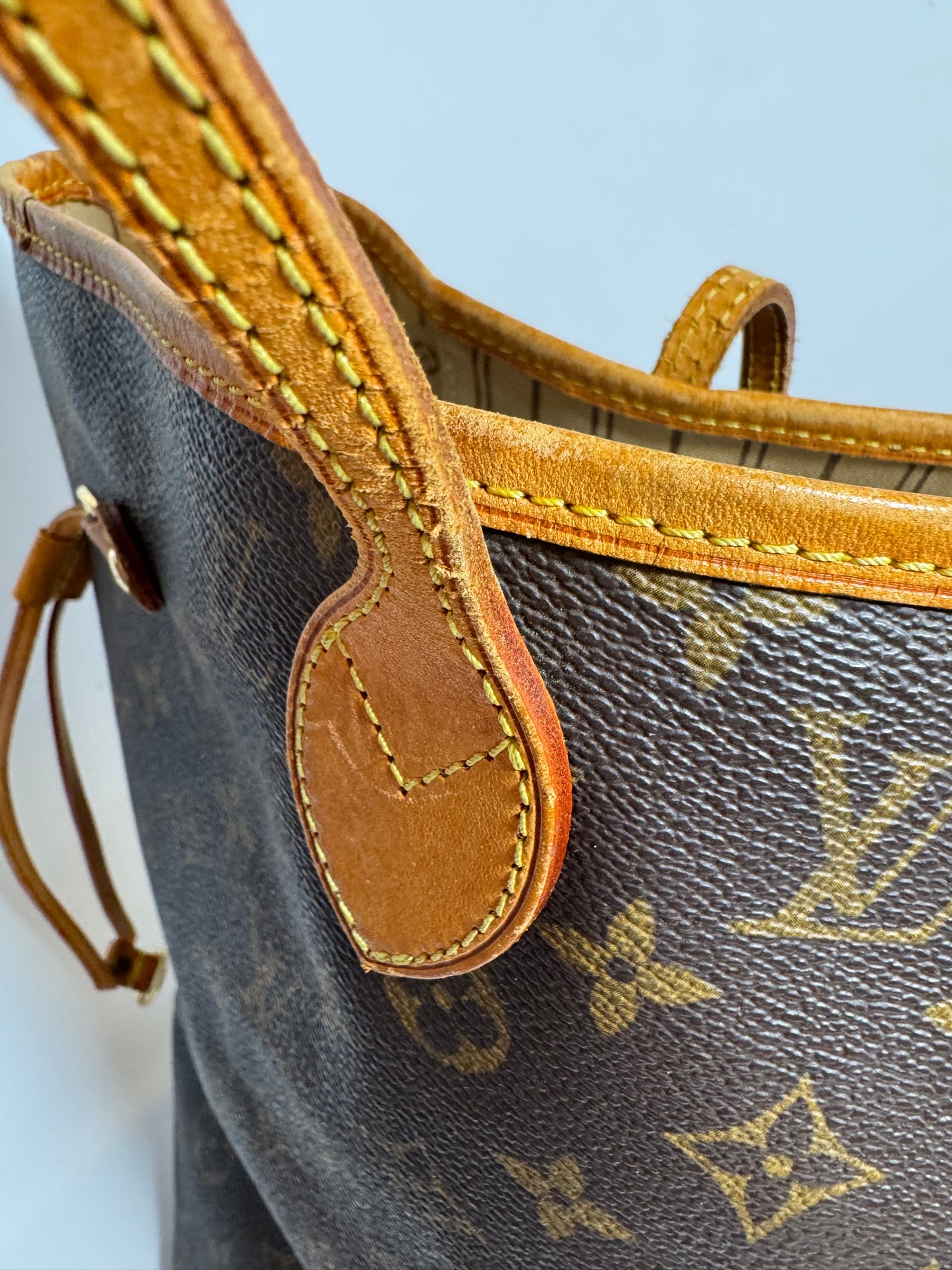 Louis Vuitton Neverfull MM Monogram Tote Bag