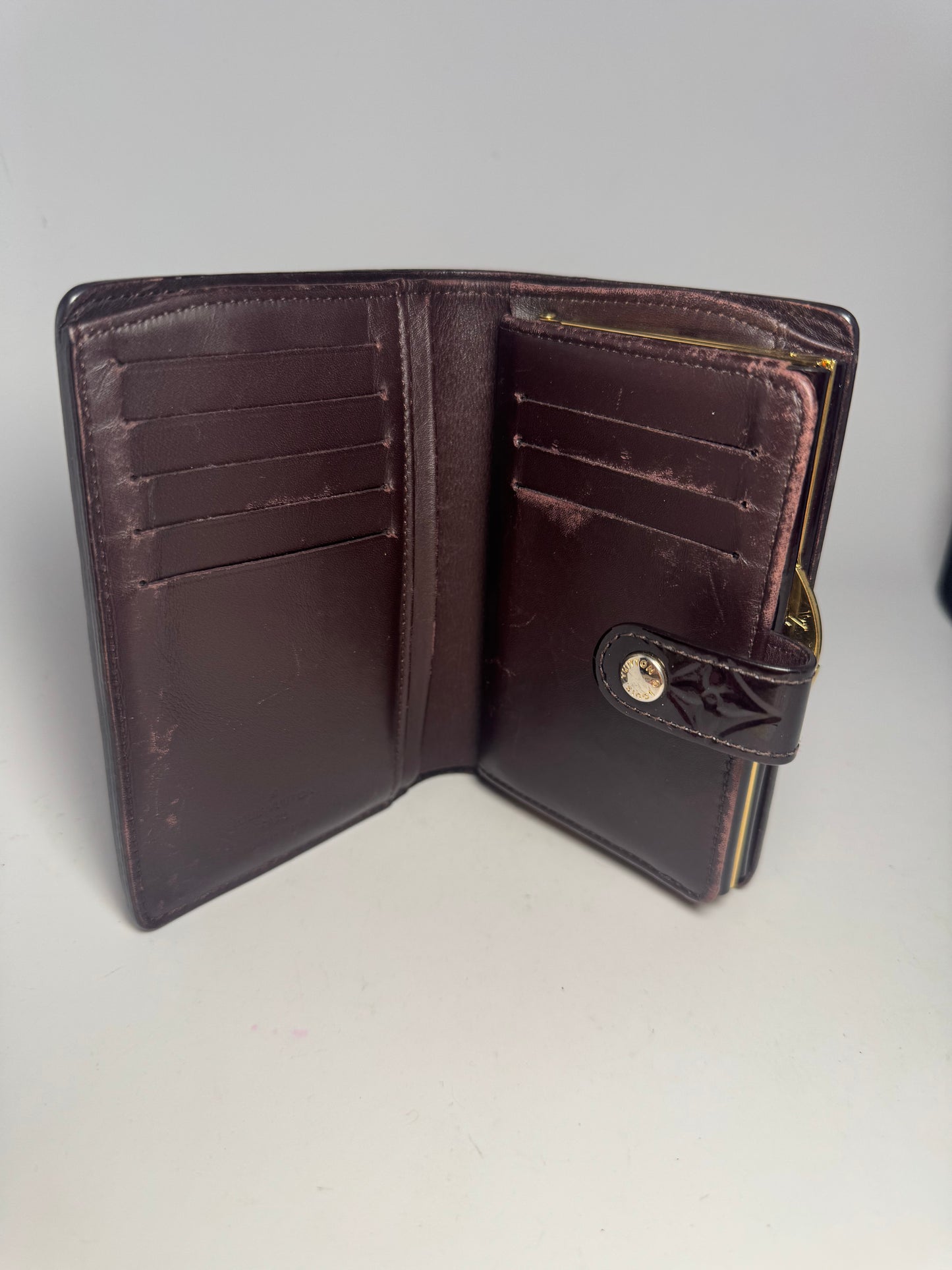 Louis Vuitton Vernis Plum Purple Monogram Compact Kiss Lock French Wallet