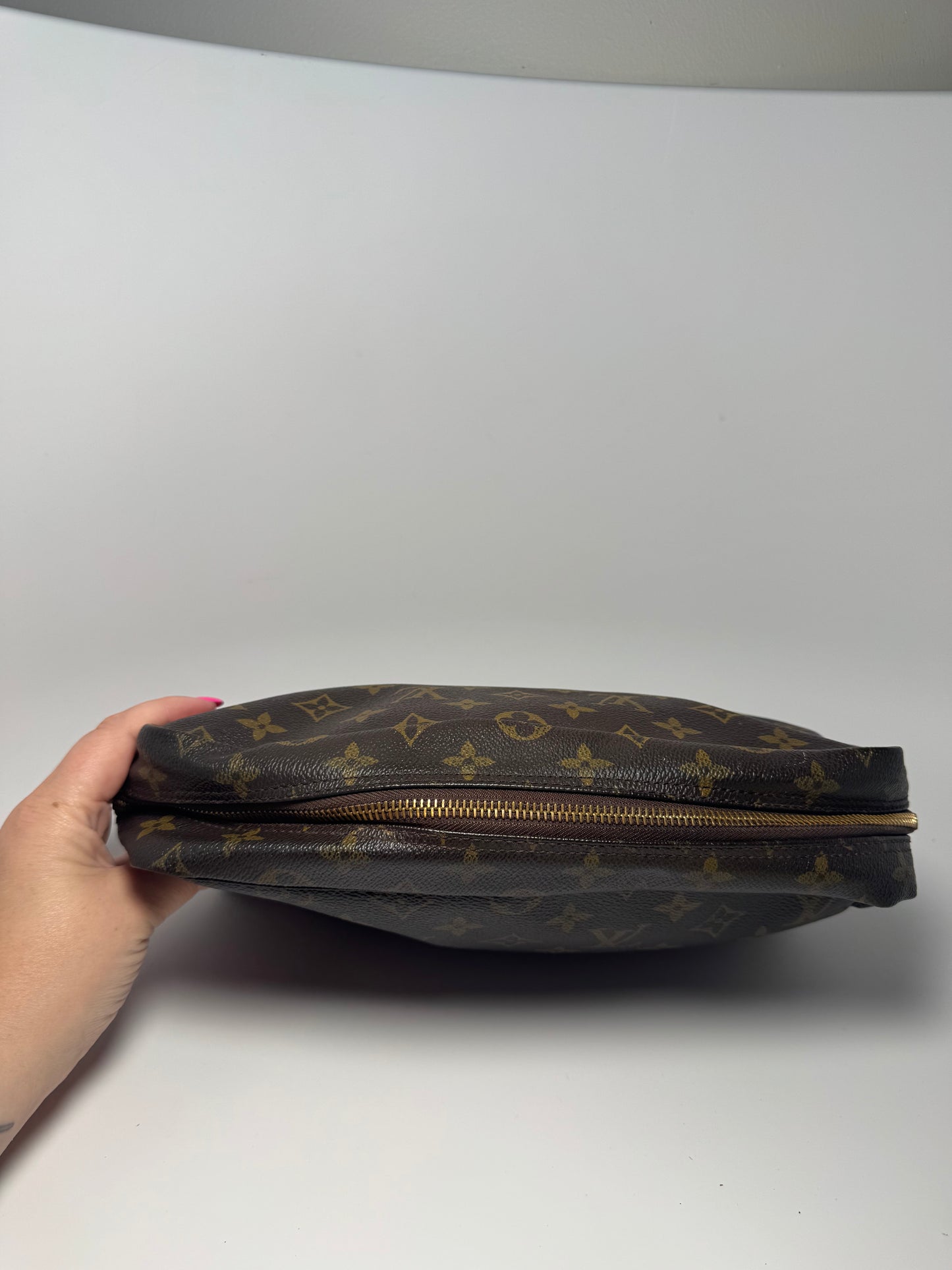 Louis Vuitton Toilette 28 Pouch/Makeup Cosmetic Bag Monogram March 1995 in France Vintage
