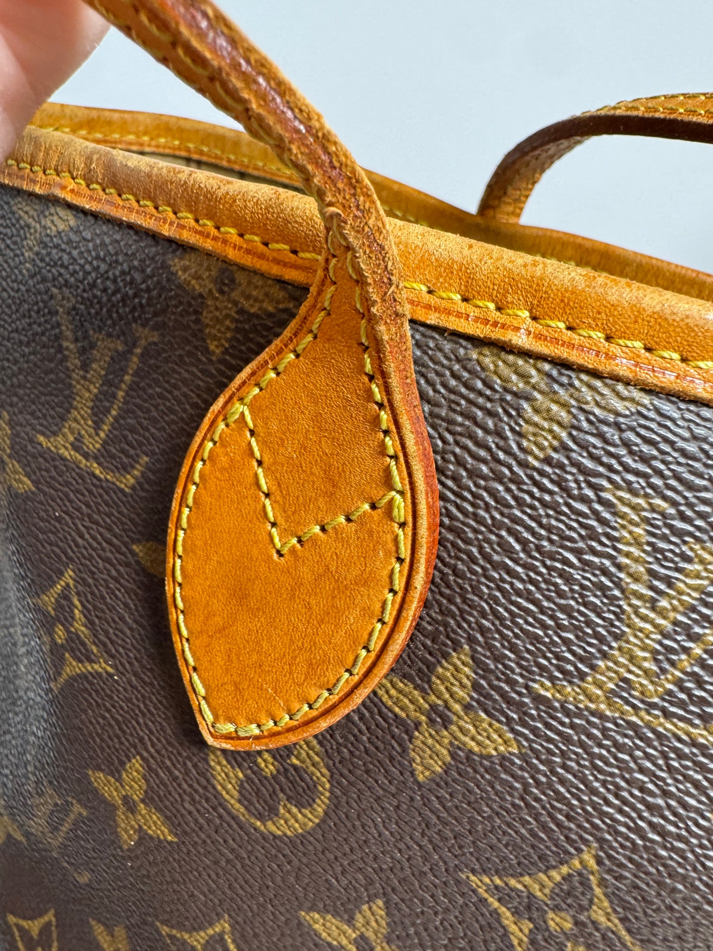 Louis Vuitton Neverfull MM Monogram Tote Bag