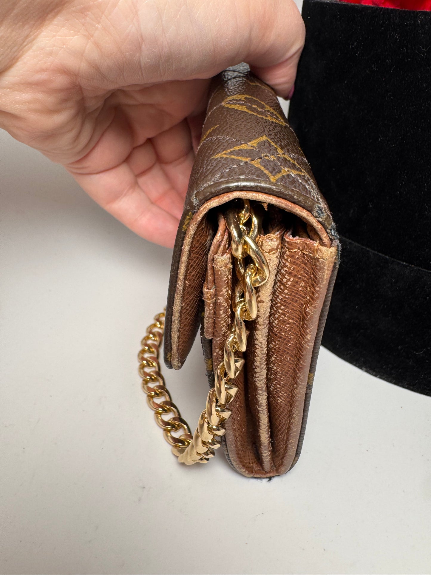 Louis Vuitton Limited Edition Etiole Sarah Wallet on Chain Monogram, Made in France 24th week of 2011