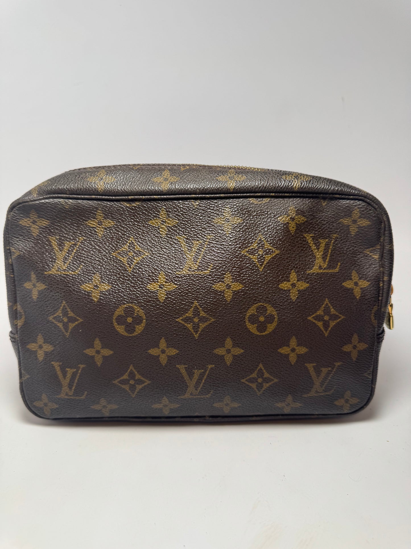 Louis Vuitton Trousse 23 Monogram Toiletry Bag/Cosmetic Case