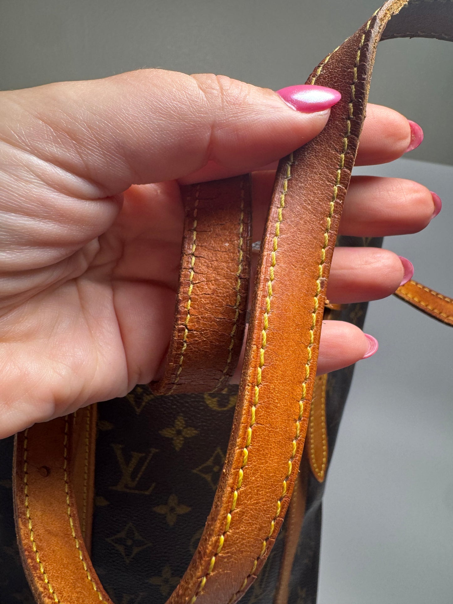 Louis Vuitton Bucket GM Tote Monogram