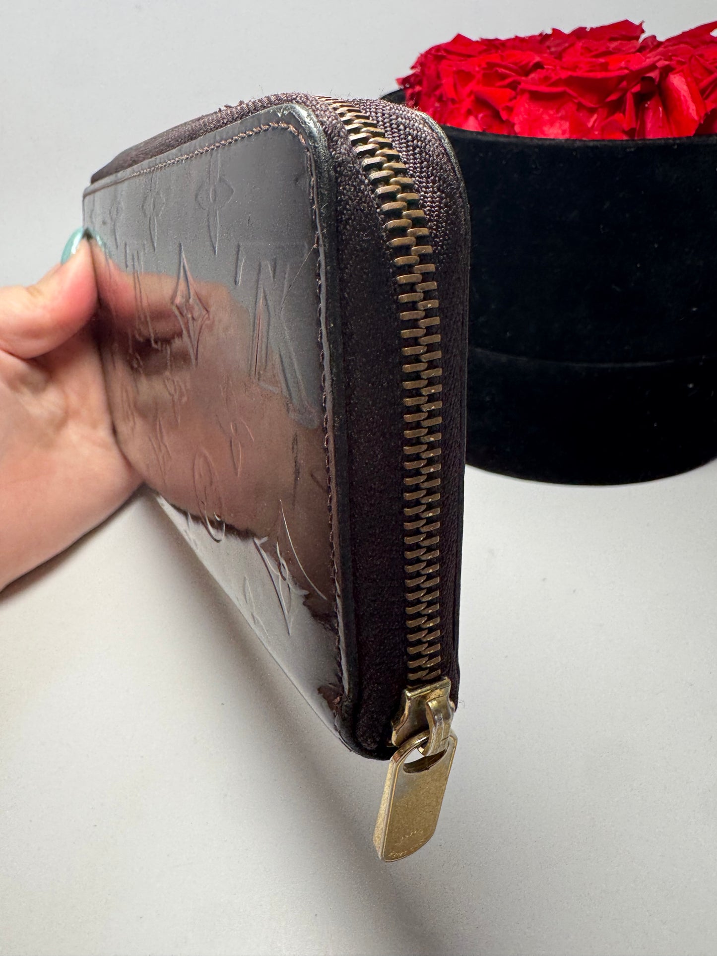 Louis Vuitton Plum Vernis Leather Zippy Wallet