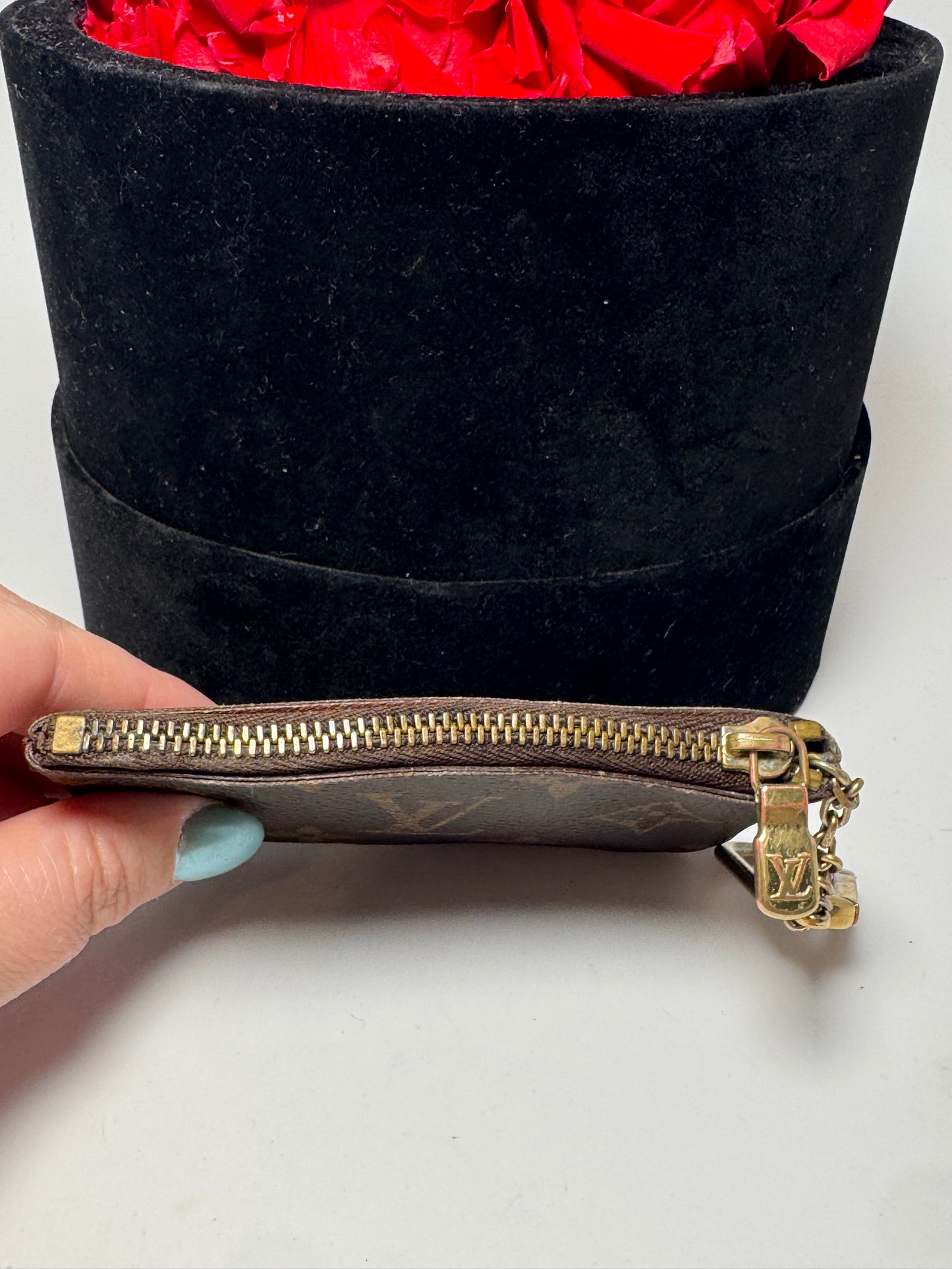 Louis Vuitton Key Pouch/Key Cles in Monogram