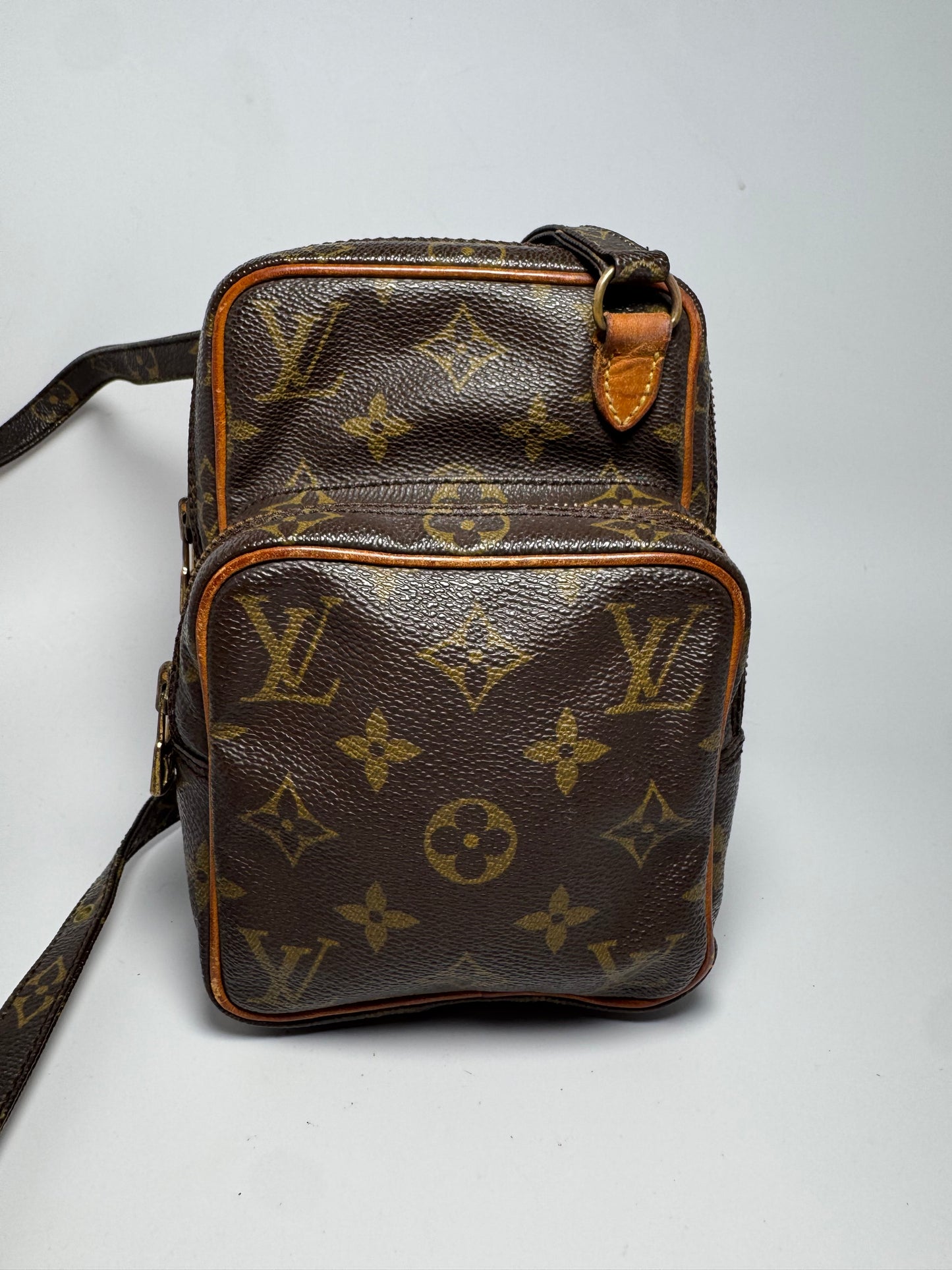 Louis Vuitton Mini Amazon Monogram Crossbody – 1987