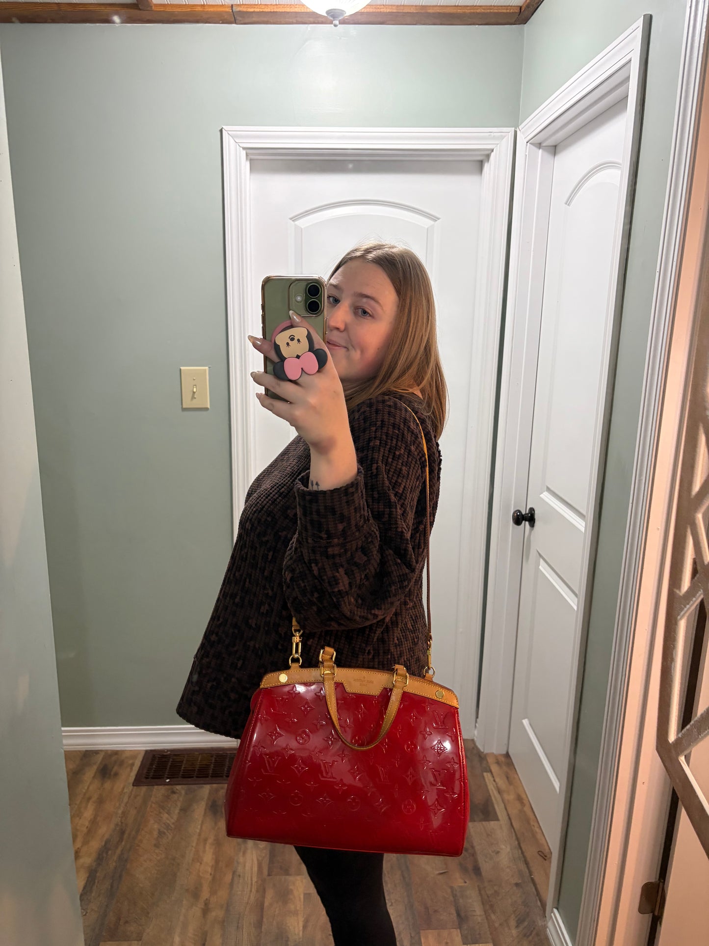 Louis Vuitton Brea MM Rose Red Vernis Leather Bag/Shoulder Bag