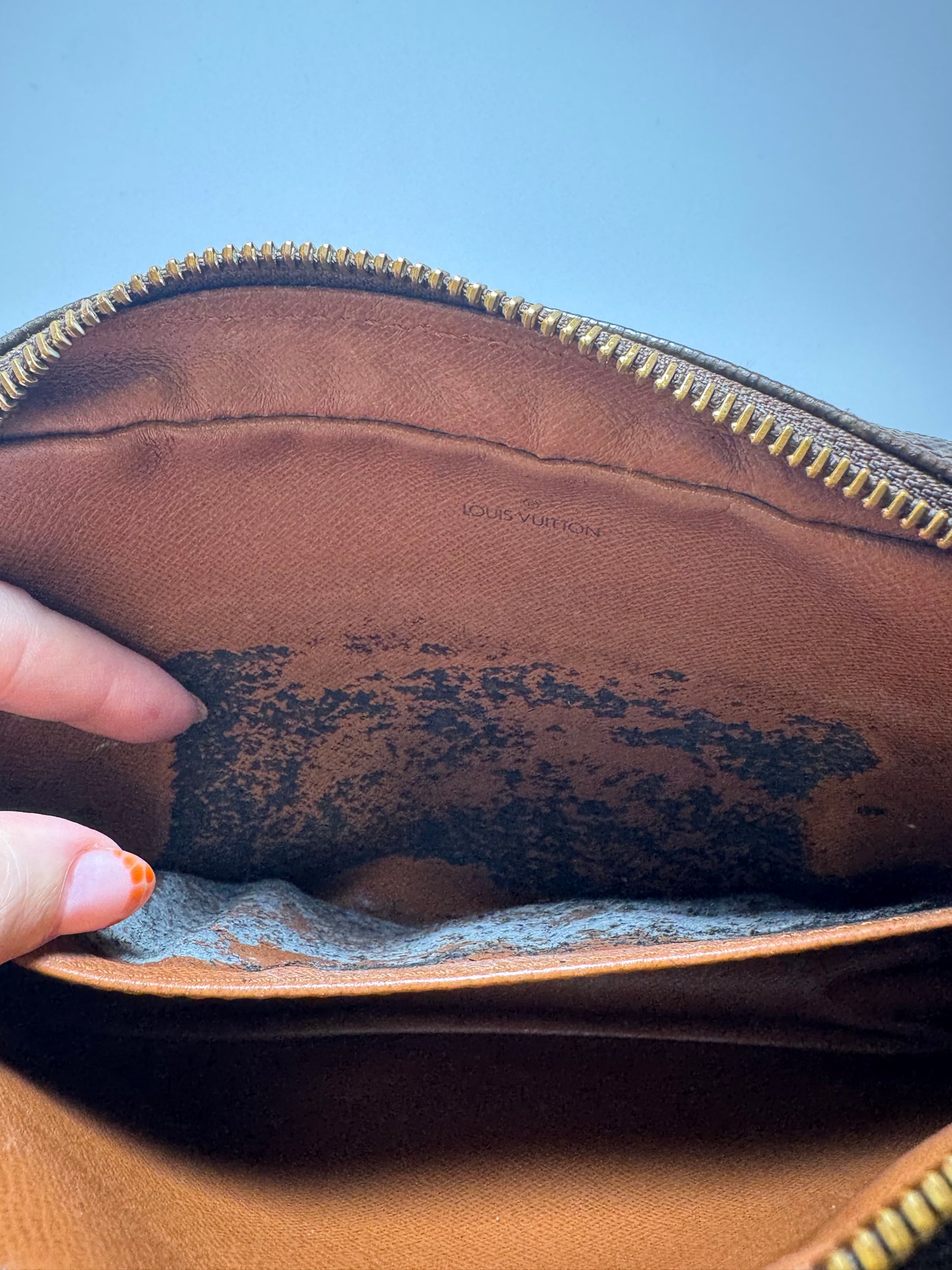Louis Vuitton Compeigne 23 Travel Pouch/Clutch