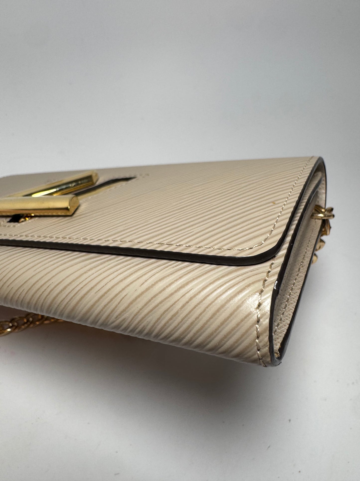 Louis Vuitton Epi Twist Gallet Beige Wallet On Chain