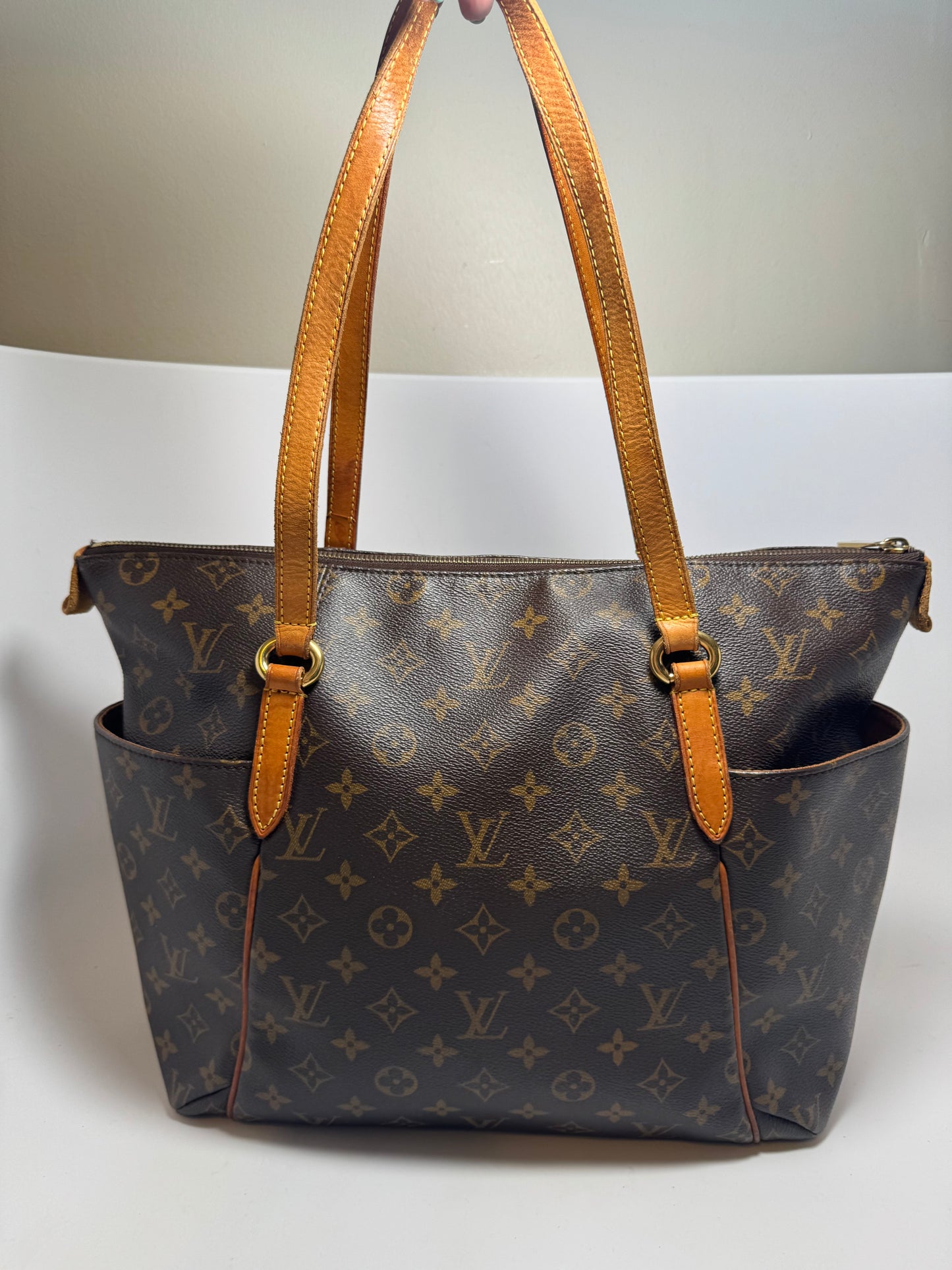 Louis Vuitton Totally MM Monogram Tote