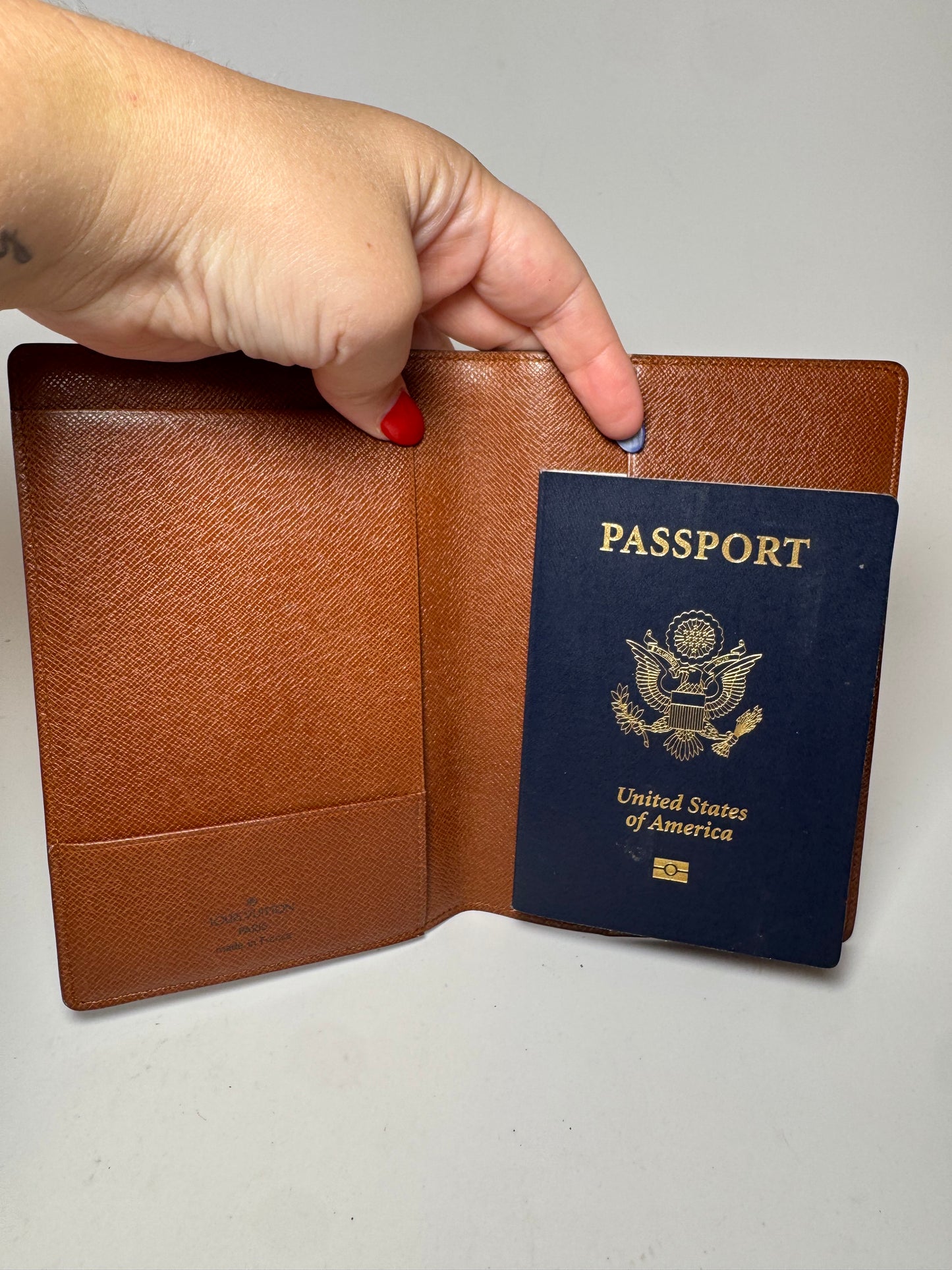 Louis Vuitton Monogram Pocket Agenda Cover/Passport Cover