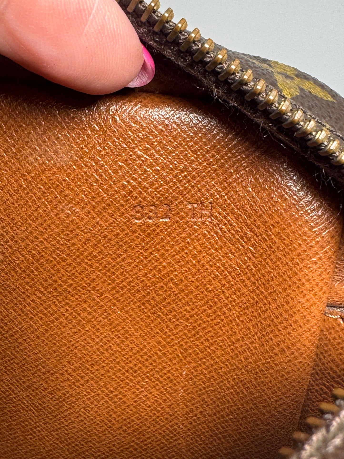 Louis Vuitton Compeigne 23 Clutch Monogram/Toiletry Pouch/Makeup Bag