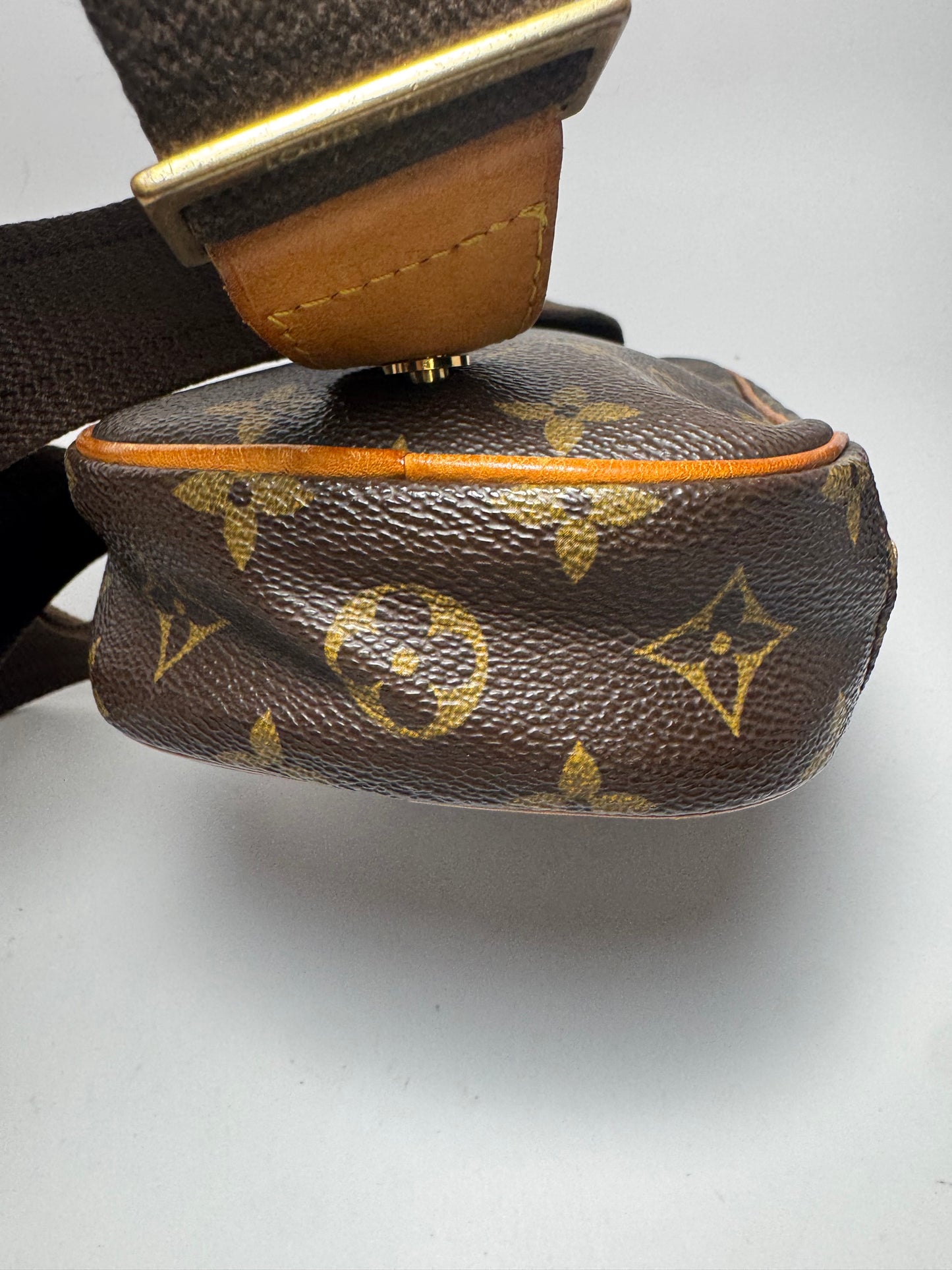 Louis Vuitton Pochette Gange Monogram Bum Bag/Sling Bag in Monogram