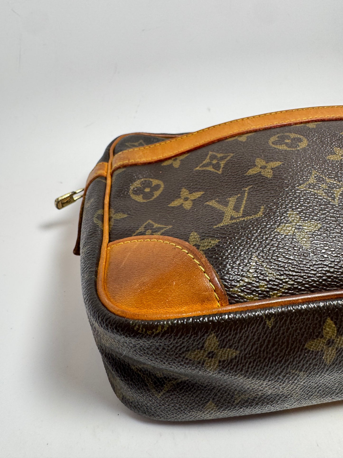 Louis Vuitton Compiegne 28 Clutch/Pouch/Toiletry Bag in Monogram