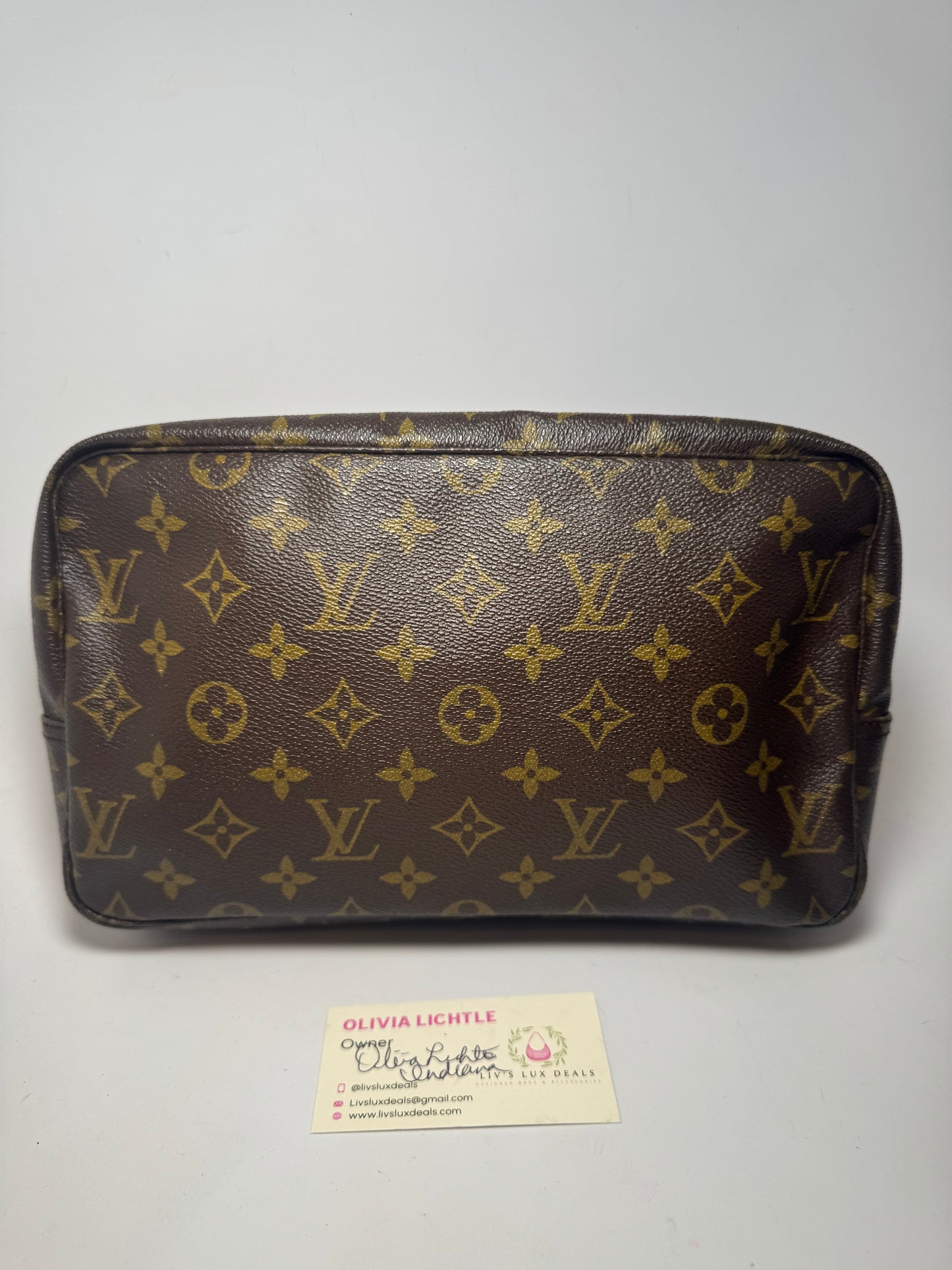 Louis Vuitton Trousse 28 Monogram Makeup Bag/Toiletry Bag