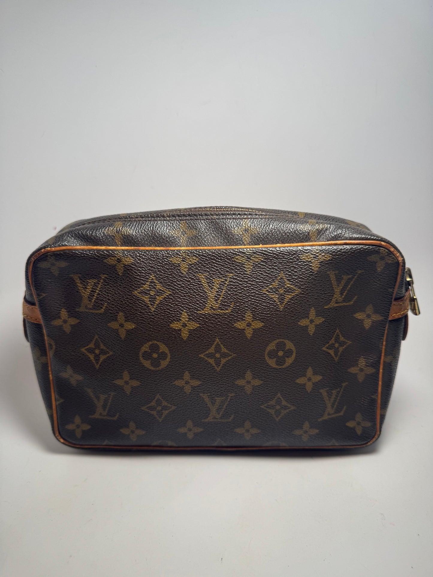 Louis Vuitton Compeigne 23 Monogram Toiletry Bag/Cosmetic Bag/Clutch