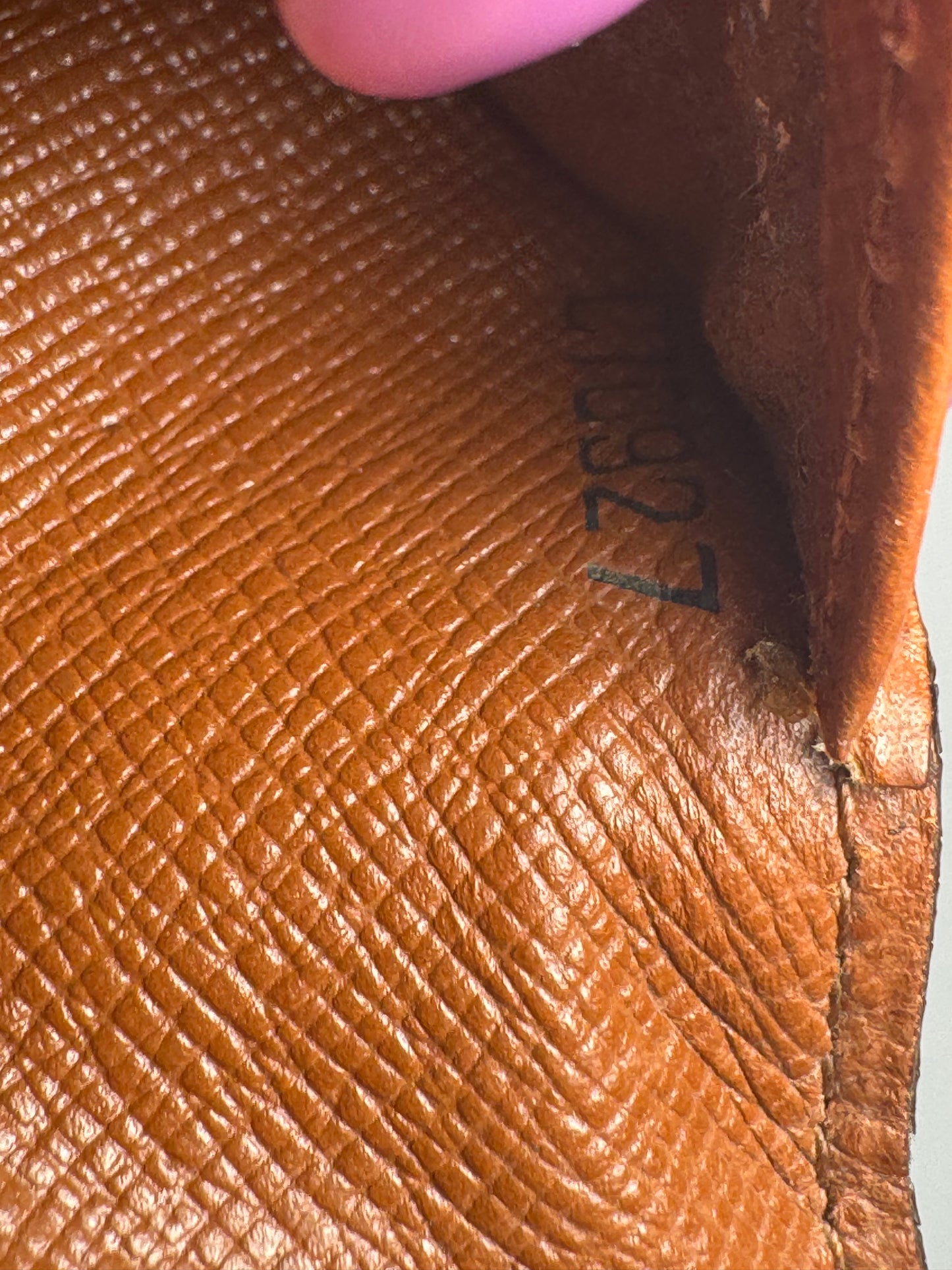 Louis Vuitton Passport Cover/Wallet/Checkbook Cover in Monogram