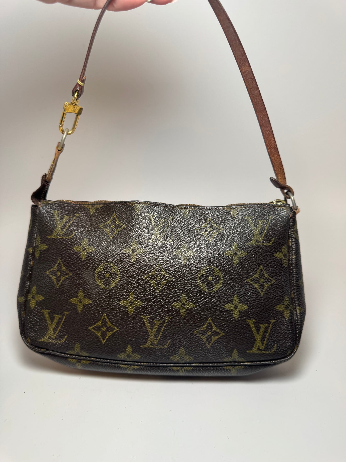 Louis Vuitton Pochette Accessoires Monogram w/ Leather Strap - Vintage 2004