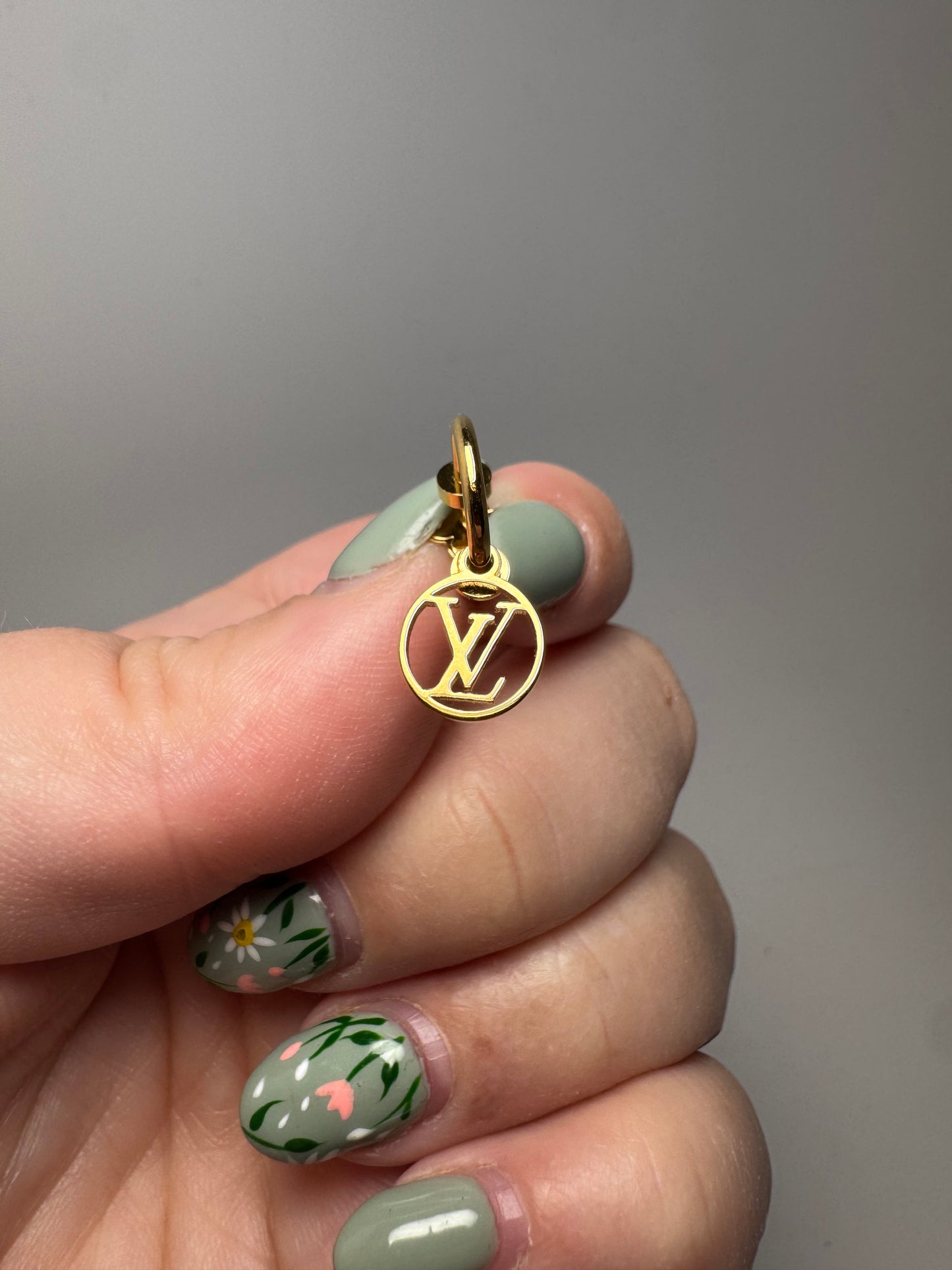 Louis Vuitton Blooming Earrings – Gold Metal – Limited Edition Box & Dust Bag