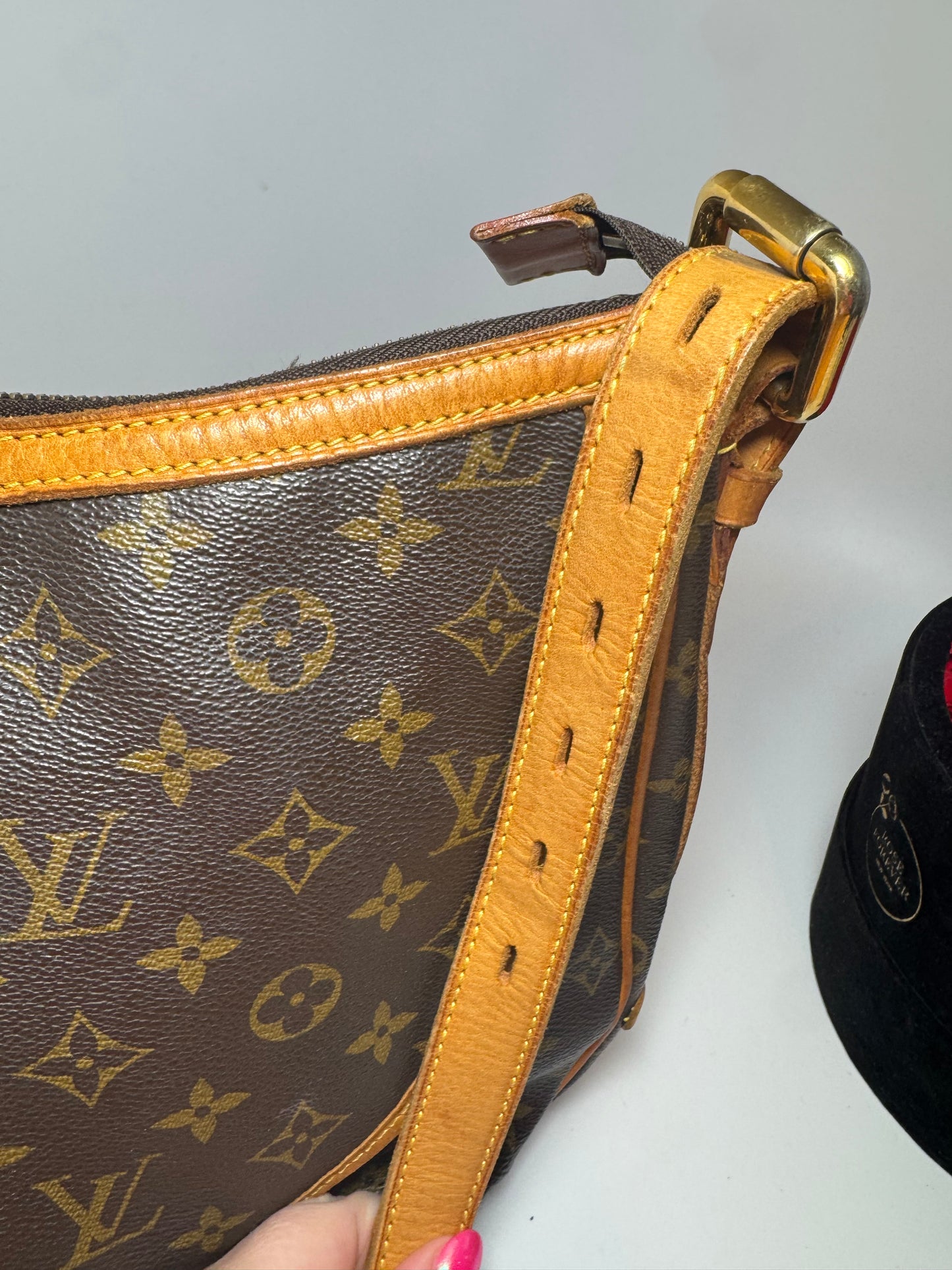 Louis Vuitton Tulum GM Monogram 2Way Crossbody/Shoulder Bag Made in France