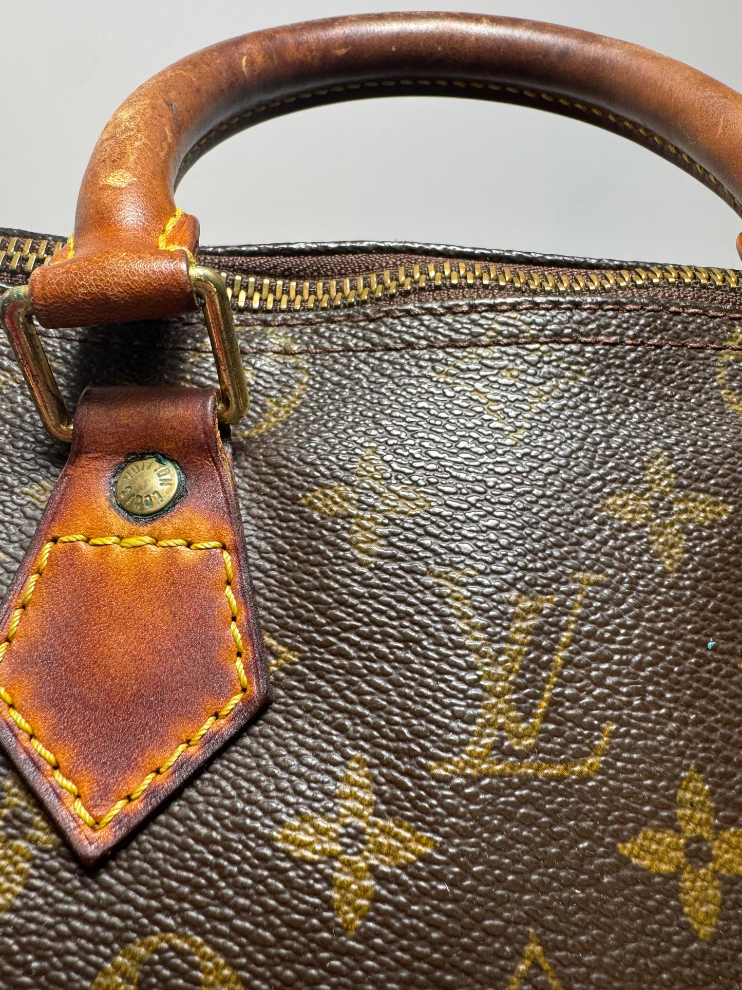 Louis Vuitton Vintage Speedy 25 Monogram Canvas Bag - Made in France (1999)