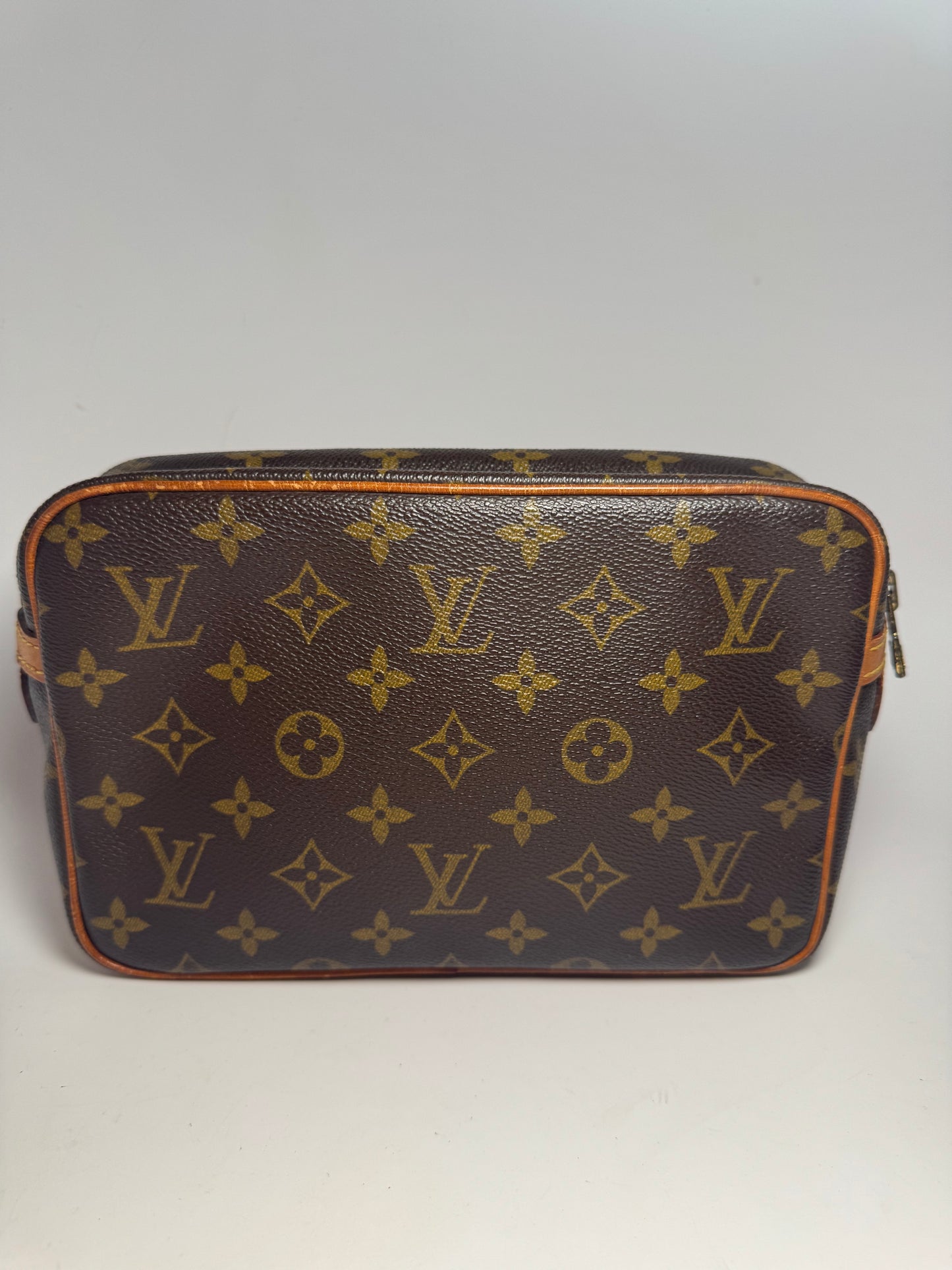 Louis Vuitton Compeigne 23 Clutch Monogram/Toiletry Pouch/Makeup Bag