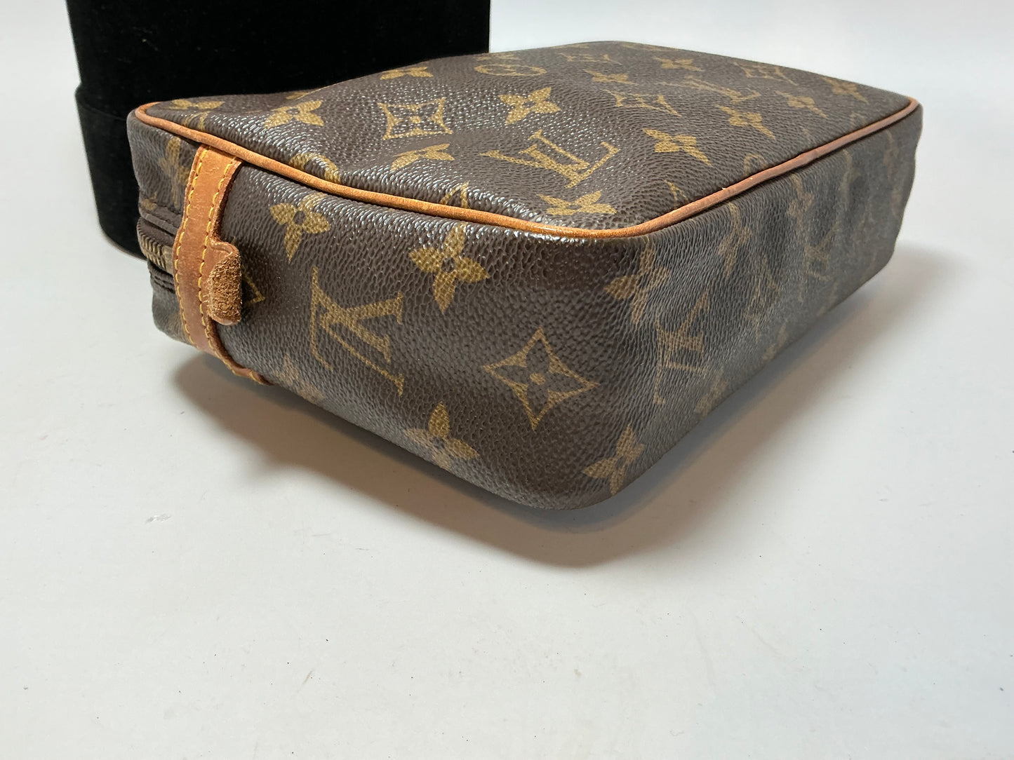 Louis Vuitton Compeigne 23 Monogram Pouch/Toiletry Bag