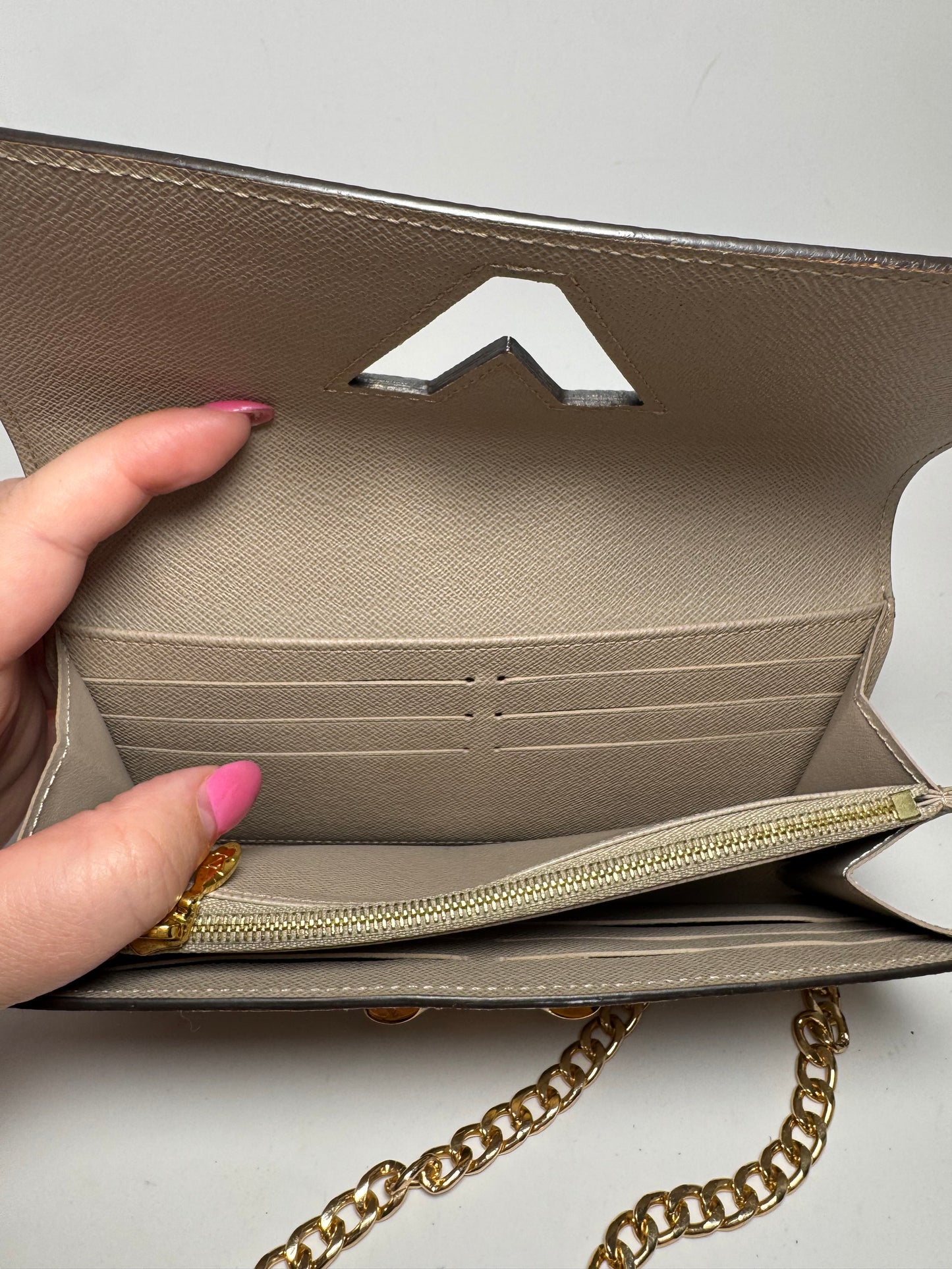Louis Vuitton Epi Twist Gallet Beige Wallet On Chain