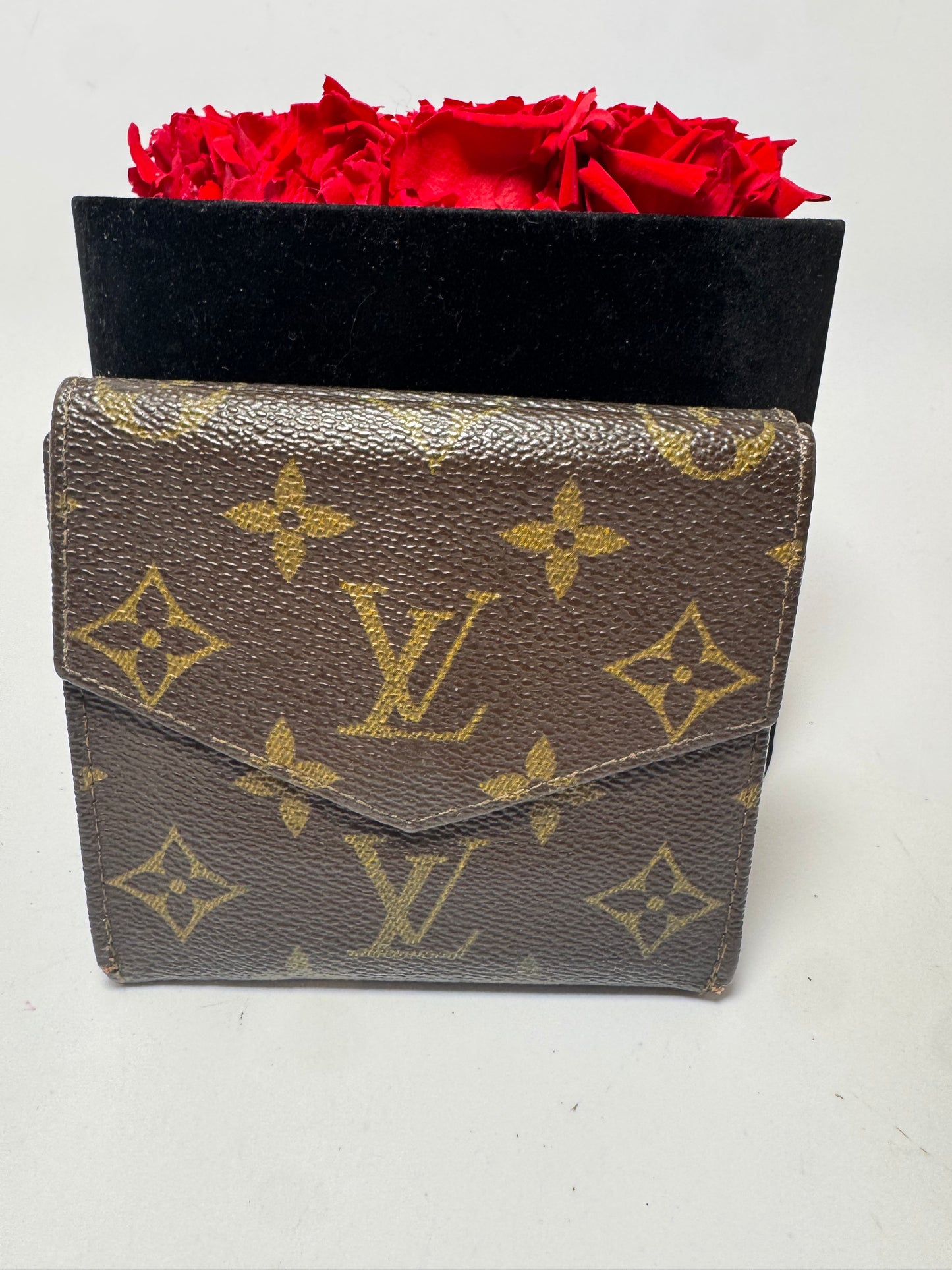 Louis Vuitton Monogram Elise Compact Wallet- Pre Date Code