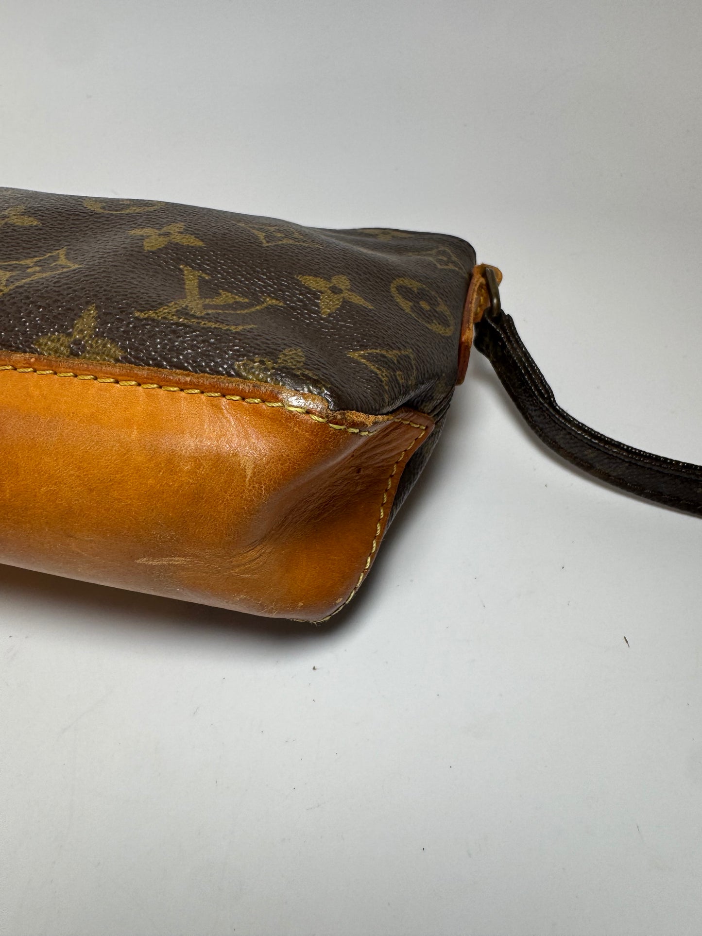 Louis Vuitton Monogram Trotteur Crossbody- Made in June 2002 in France