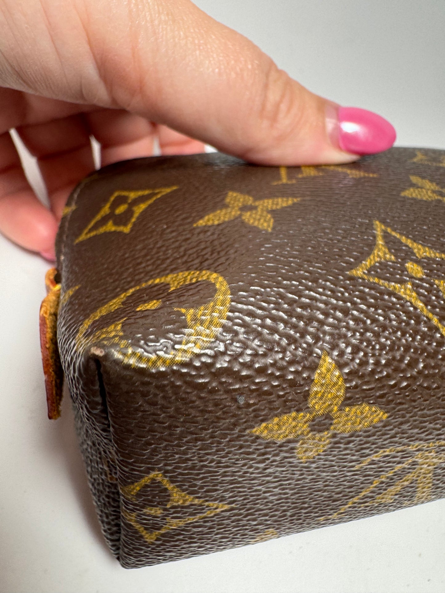 Louis Vuitton Cosmetic Pouch Monogram, November 2001
