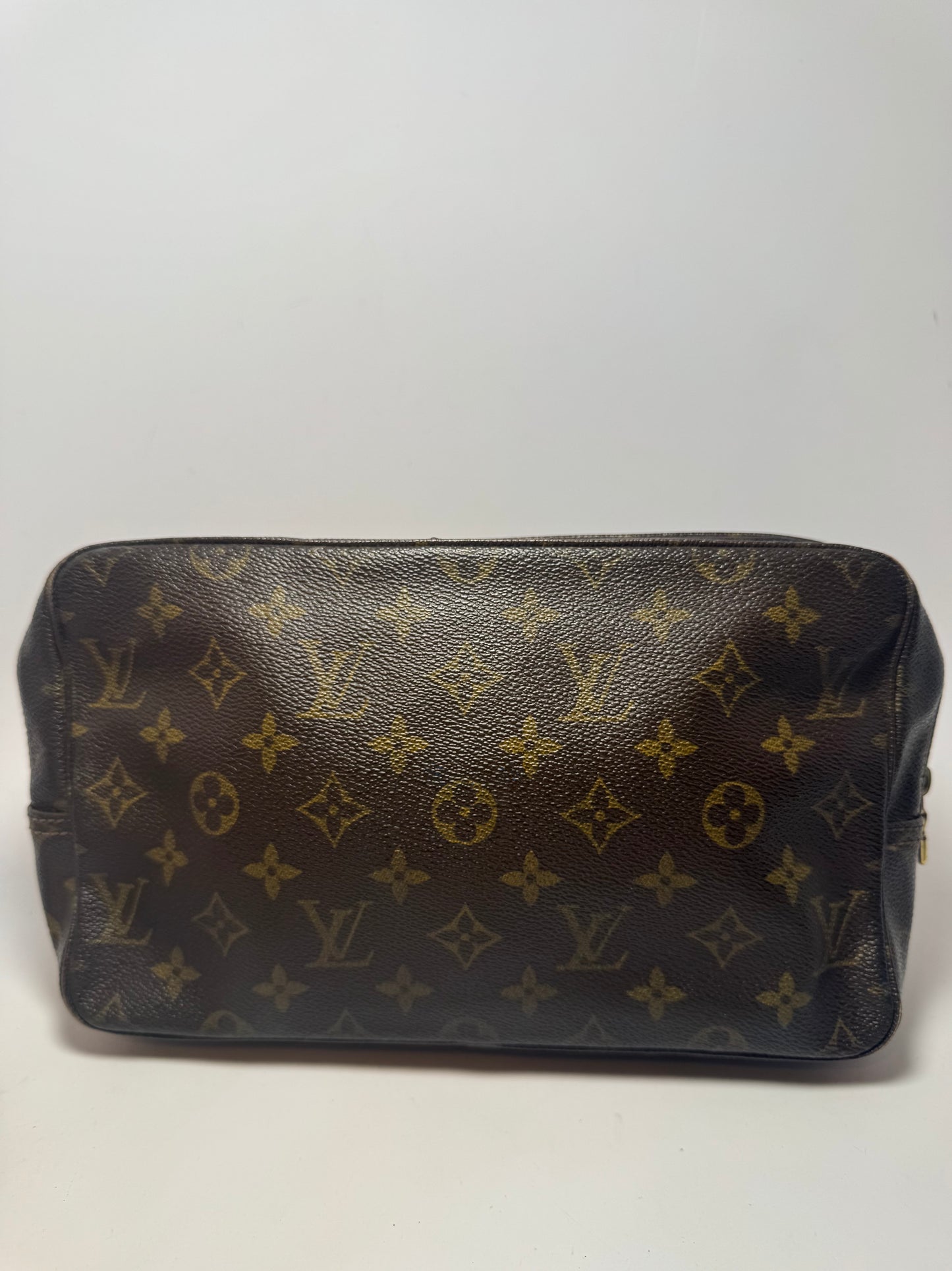 Louis Vuitton Trousse 28 Monogram Pouch