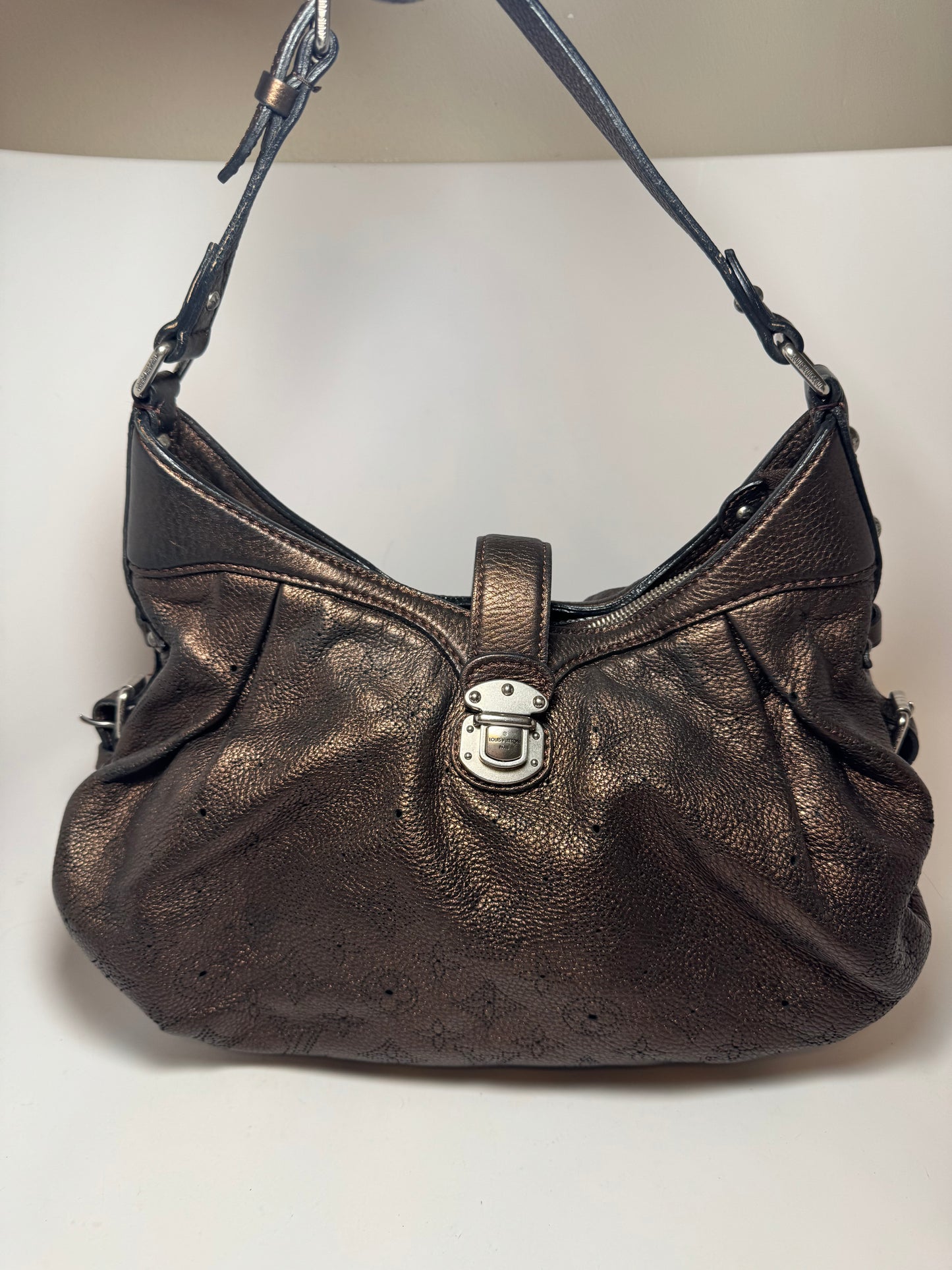 Louis Vuitton Mahina XS Mordore Metallic Bronze Leather 2Way Shoulder Bag/Crossbody