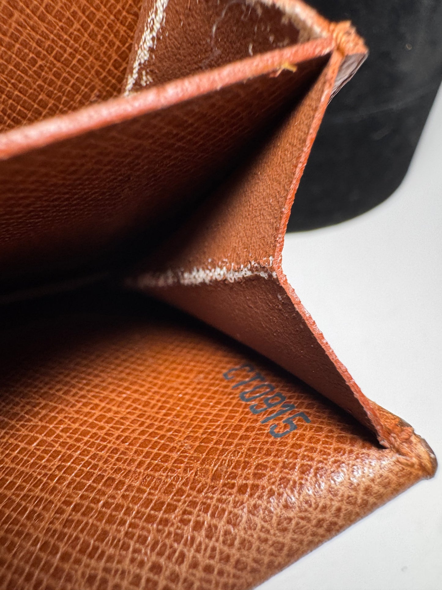 Louis Vuitton Monogram Porte Monnaie Gousset Coin Purse/Pouch