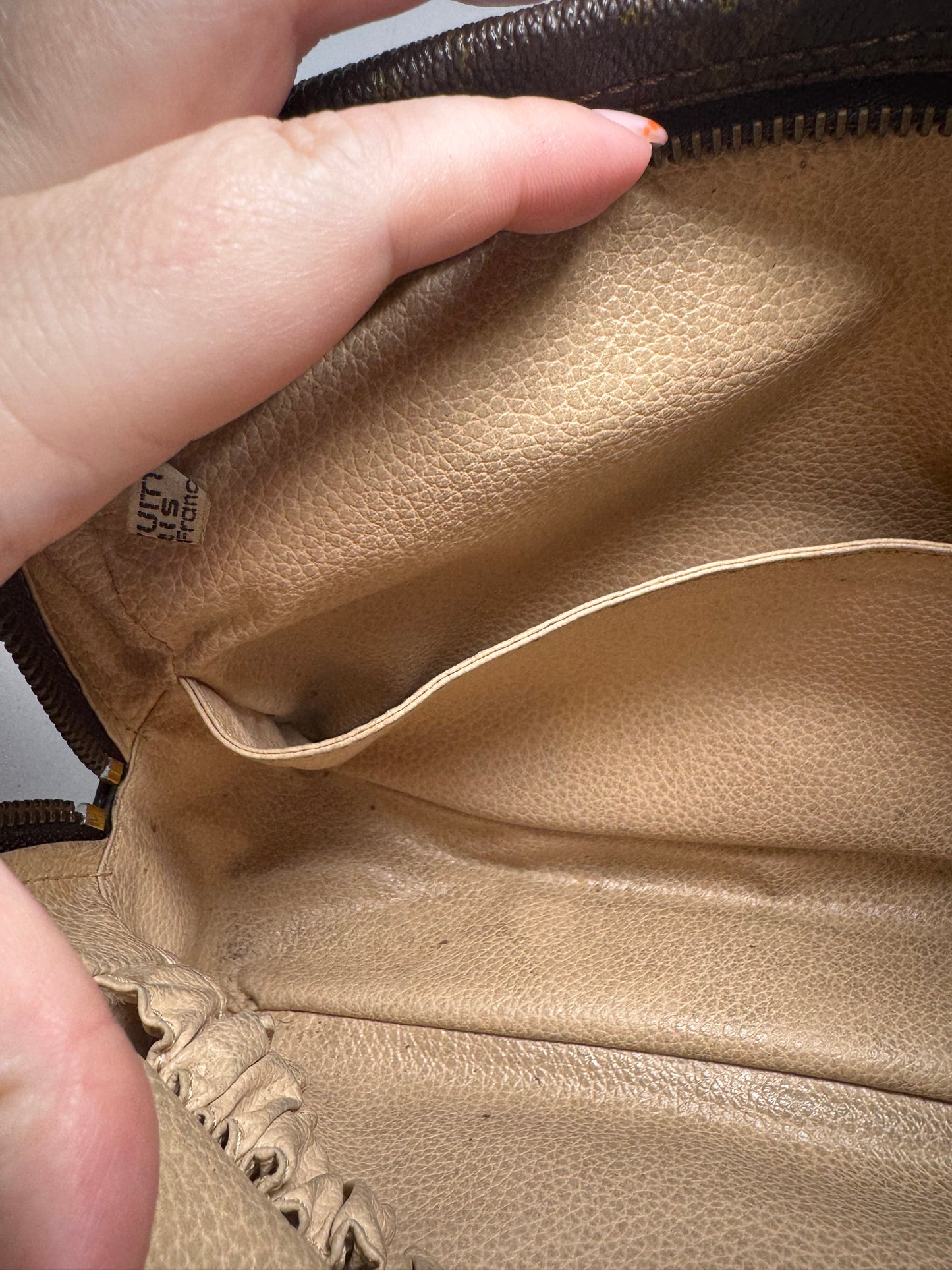Louis Vuitton Trousse 28 Monogram Makeup Bag/Toiletry Bag