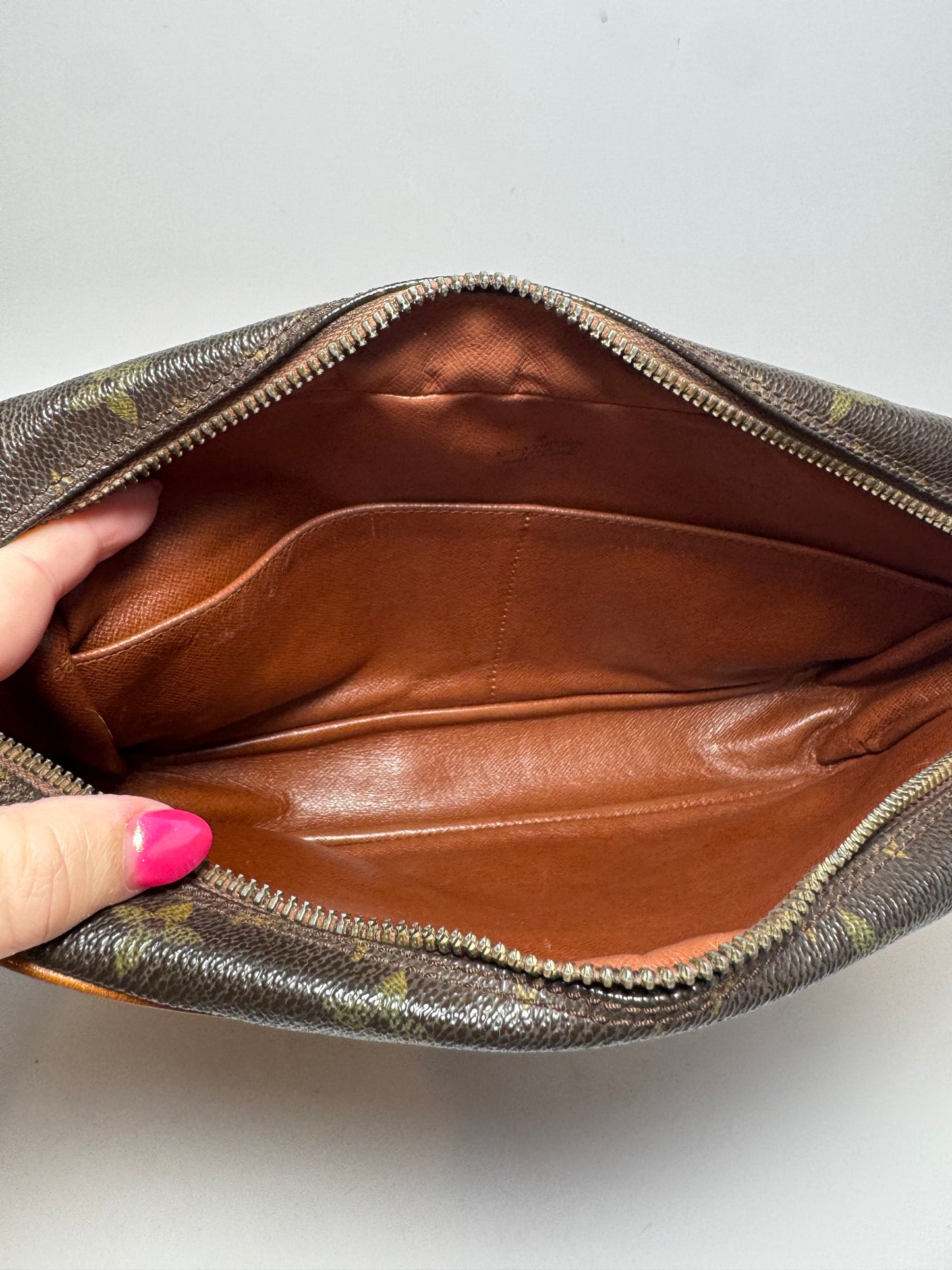 Louis Vuitton Compiegne 28 Pouch/Toiletry Bag